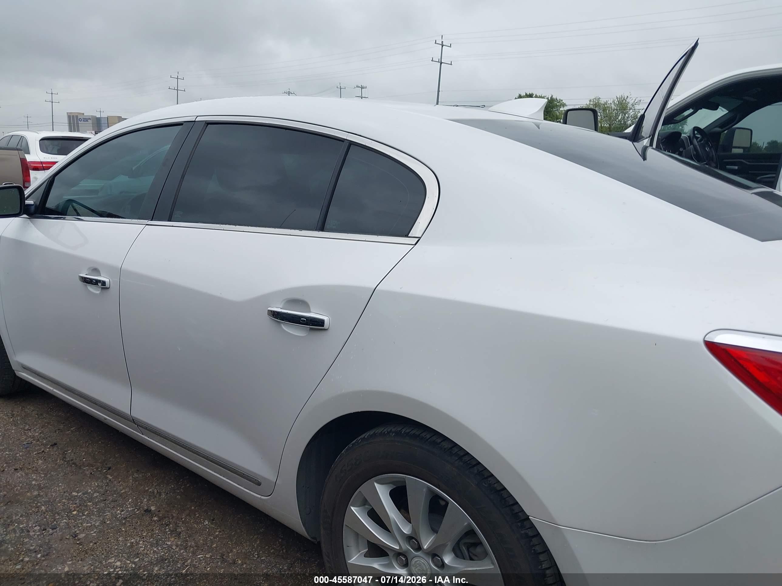 2015 Buick Lacrosse Leather White vin: 1G4GB5GR5FF228765