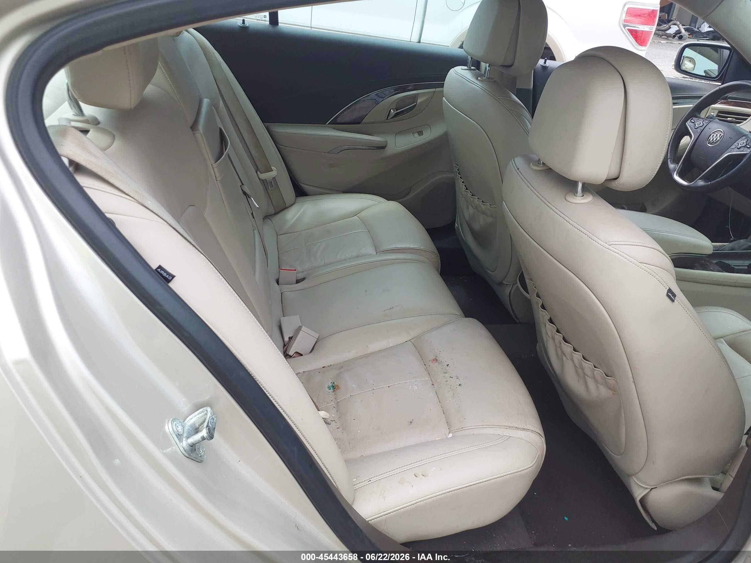 2014 Buick Lacrosse Leather Group Beige vin: 1G4GB5GR7EF106522