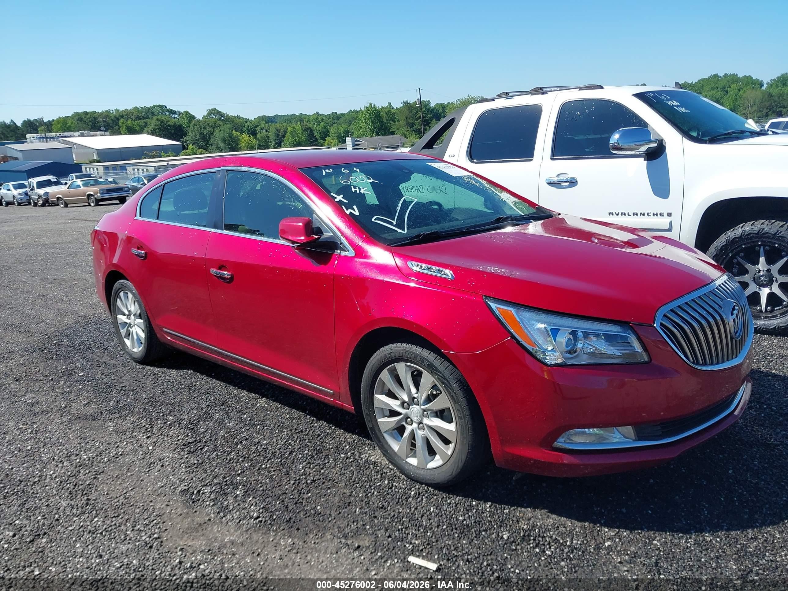 2014 Buick Lacrosse Leather Group Red vin: 1G4GB5GR7EF112983