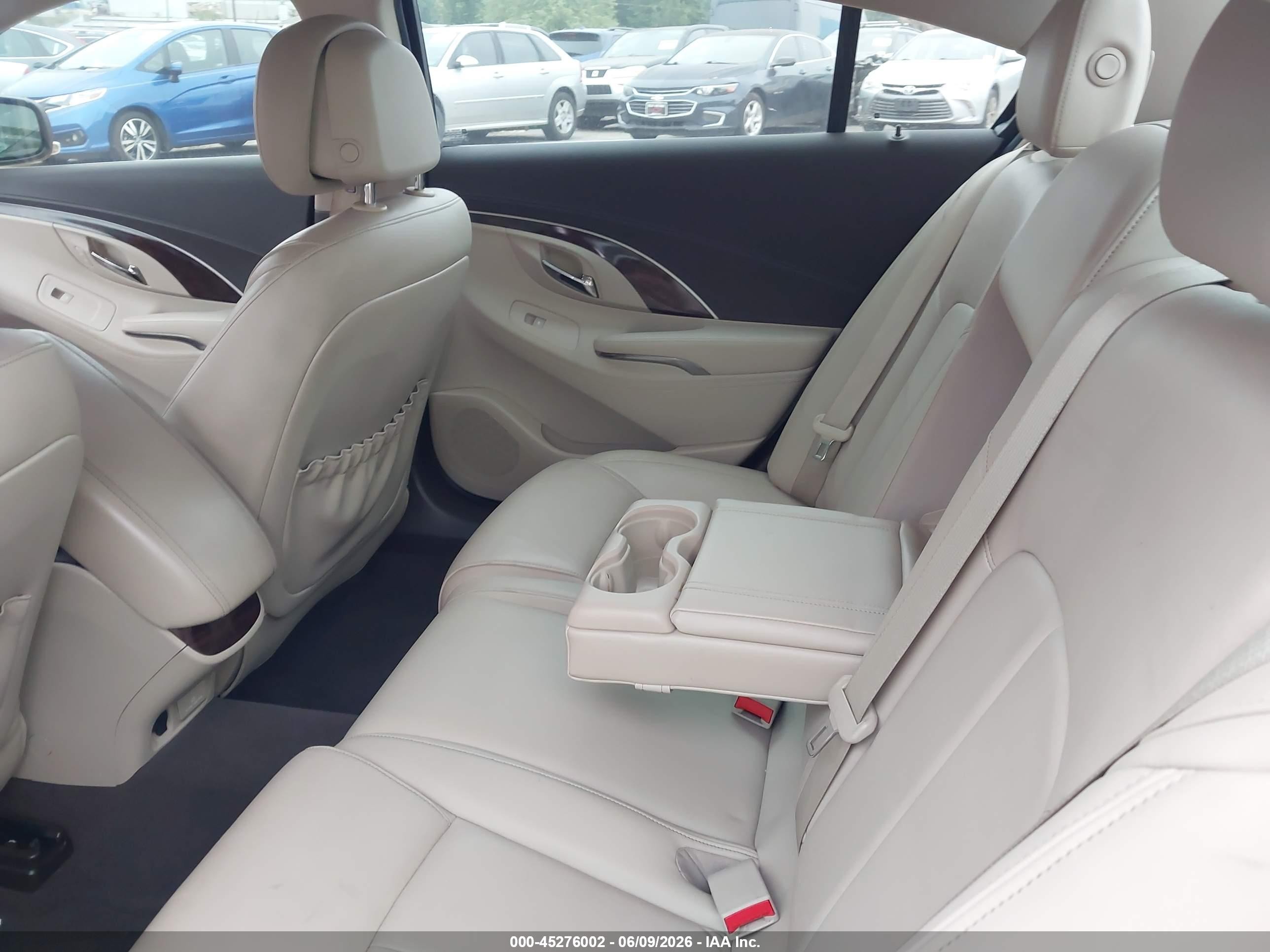 2014 Buick Lacrosse Leather Group Red vin: 1G4GB5GR7EF112983