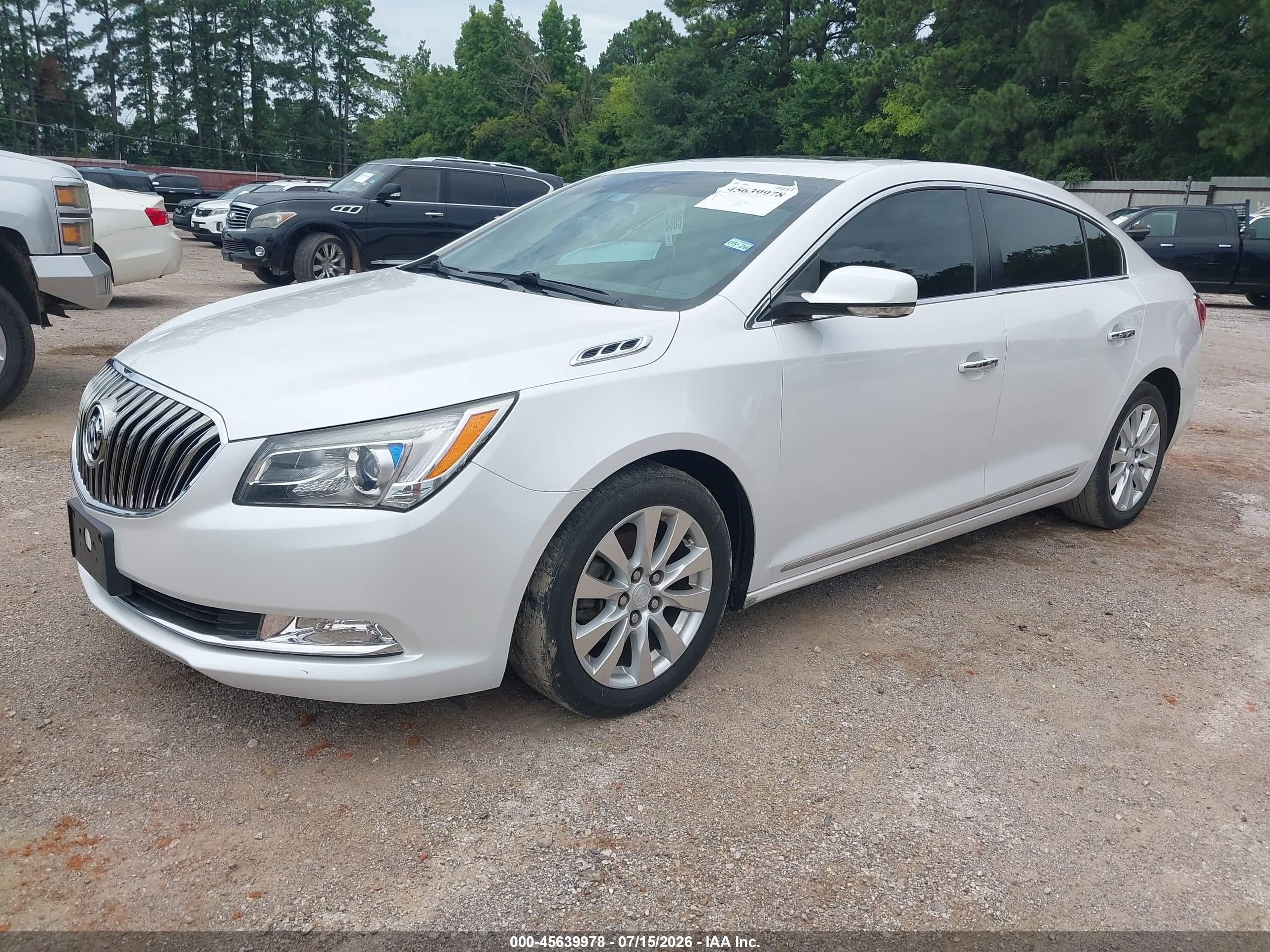 2015 Buick Lacrosse Leather White vin: 1G4GB5GRXFF138611