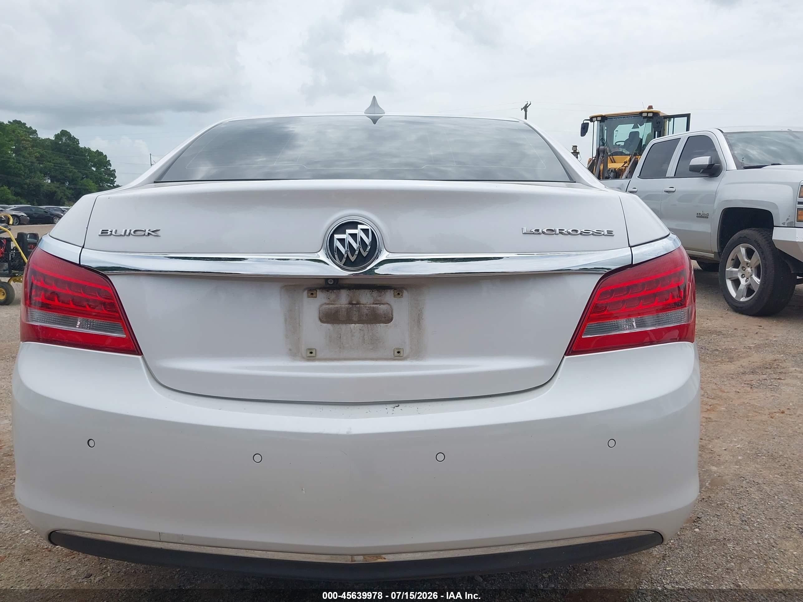 2015 Buick Lacrosse Leather White vin: 1G4GB5GRXFF138611