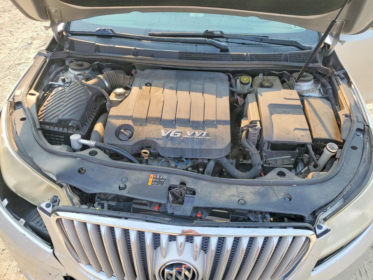2012 Buick Lacrosse Silver vin: 1G4GC5E30CF244198