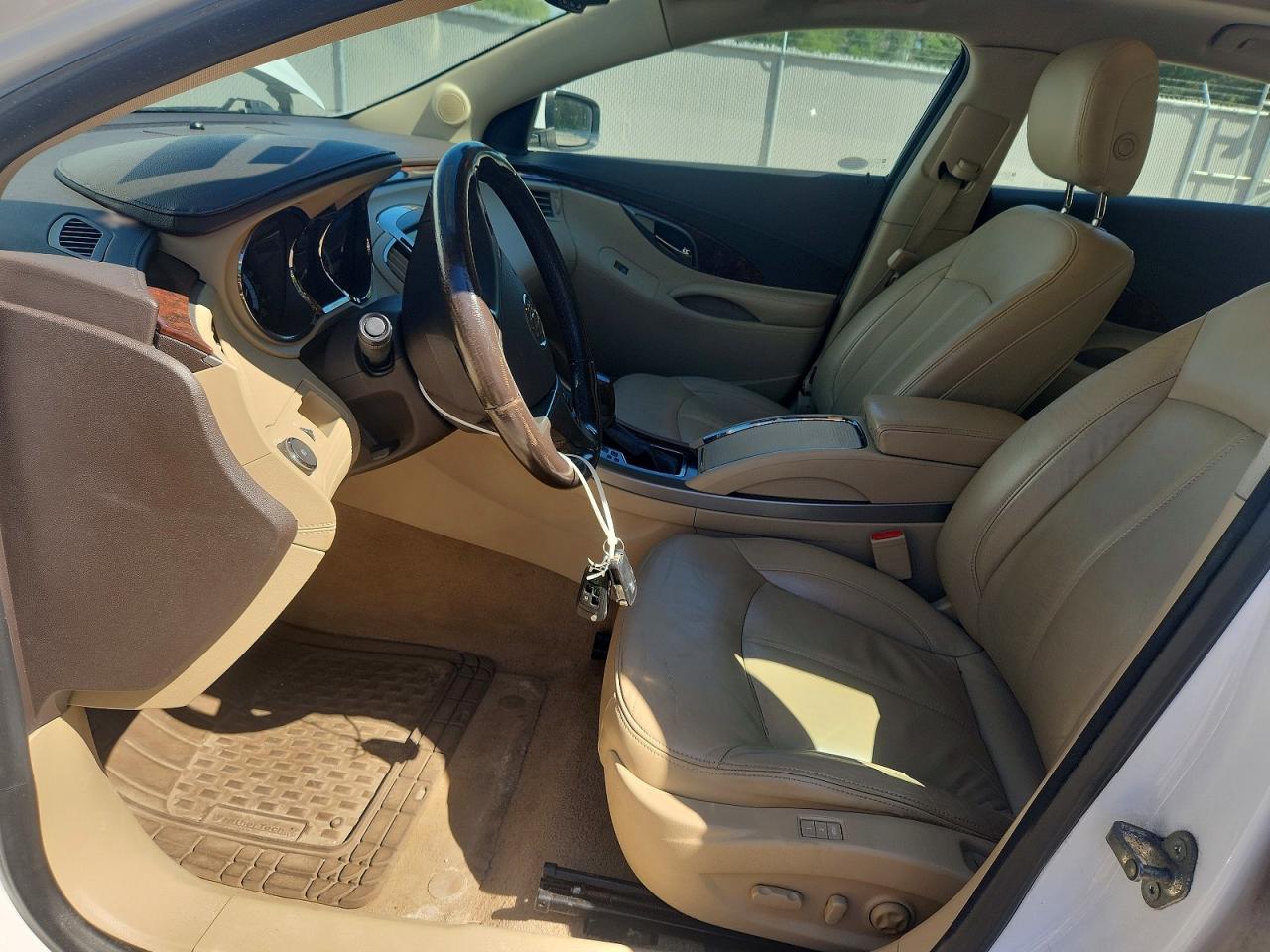 2013 Buick Lacrosse White vin: 1G4GC5E30DF142160