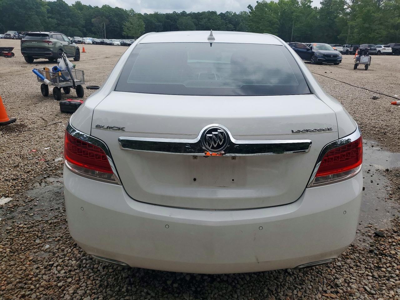 2013 Buick Lacrosse White vin: 1G4GC5E30DF282905
