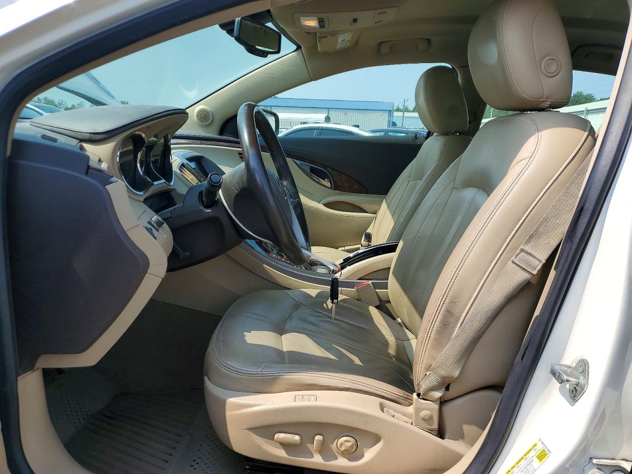 2013 Buick Lacrosse White vin: 1G4GC5E31DF185079