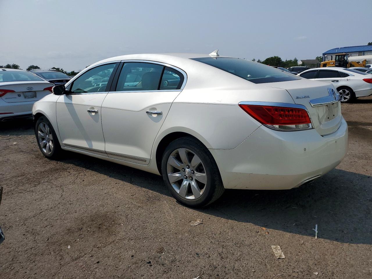 2013 Buick Lacrosse White vin: 1G4GC5E31DF185079