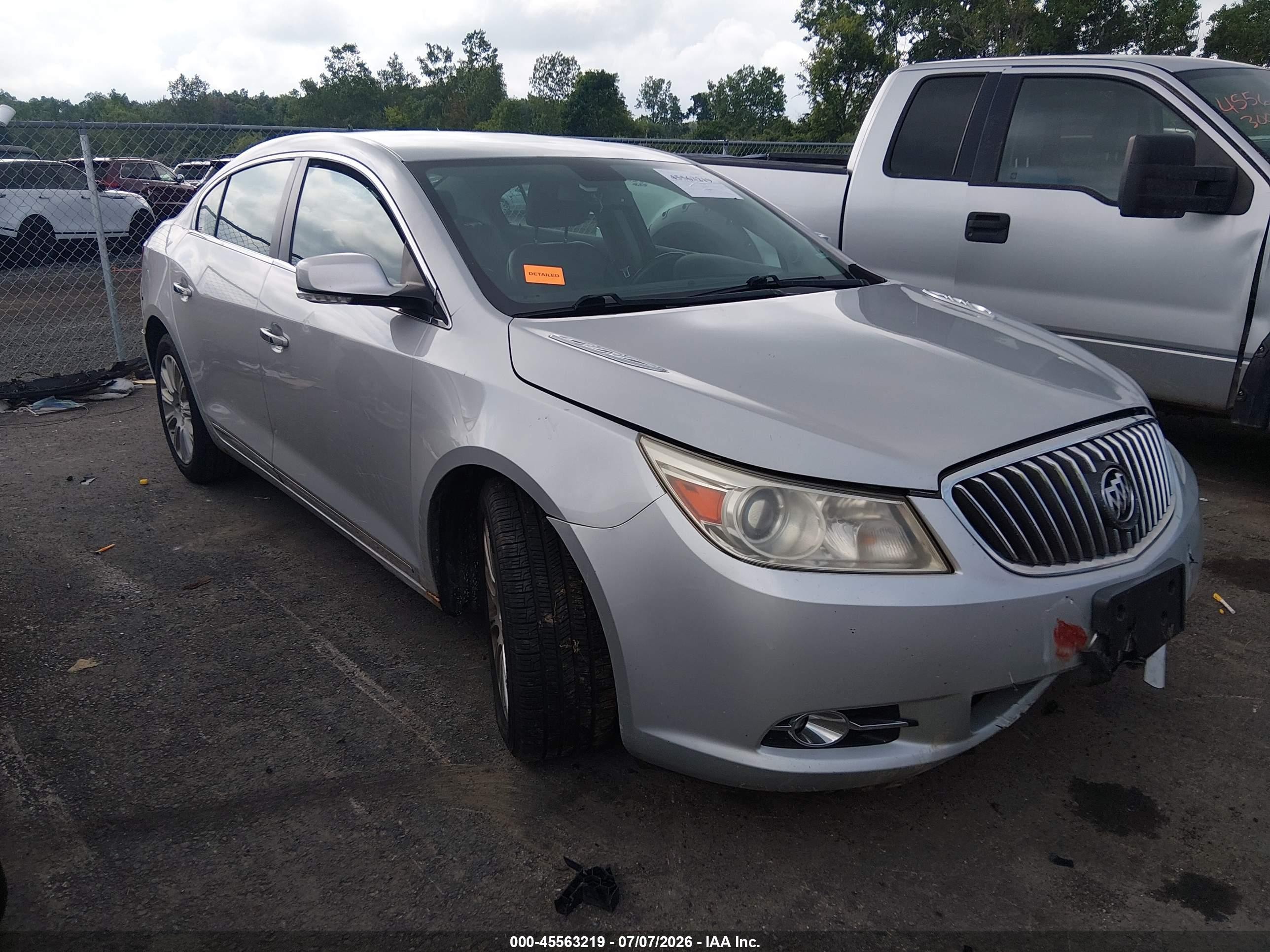 2013 Buick Lacrosse Leather Group Silver vin: 1G4GC5E31DF188497