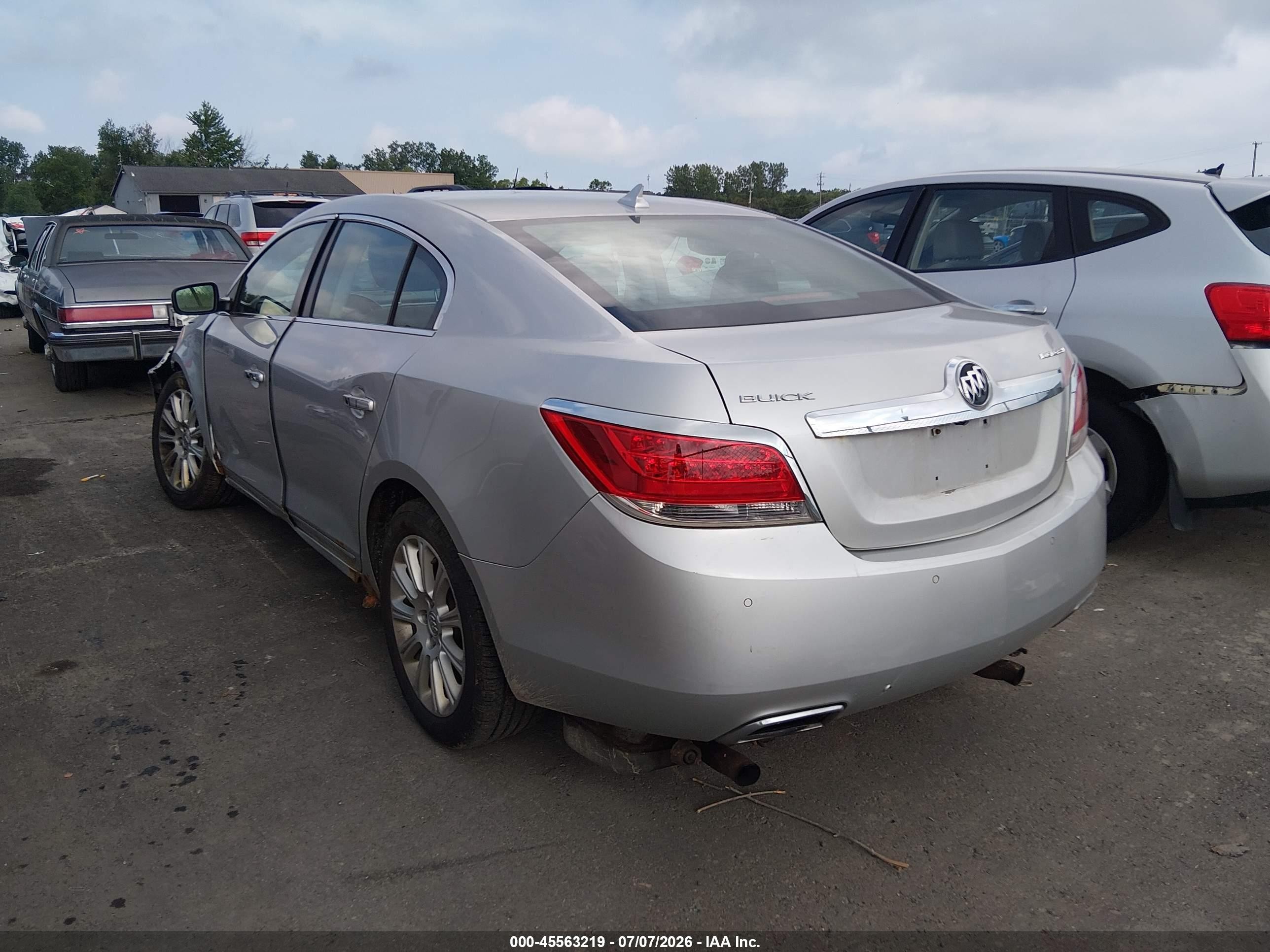 2013 Buick Lacrosse Leather Group Silver vin: 1G4GC5E31DF188497