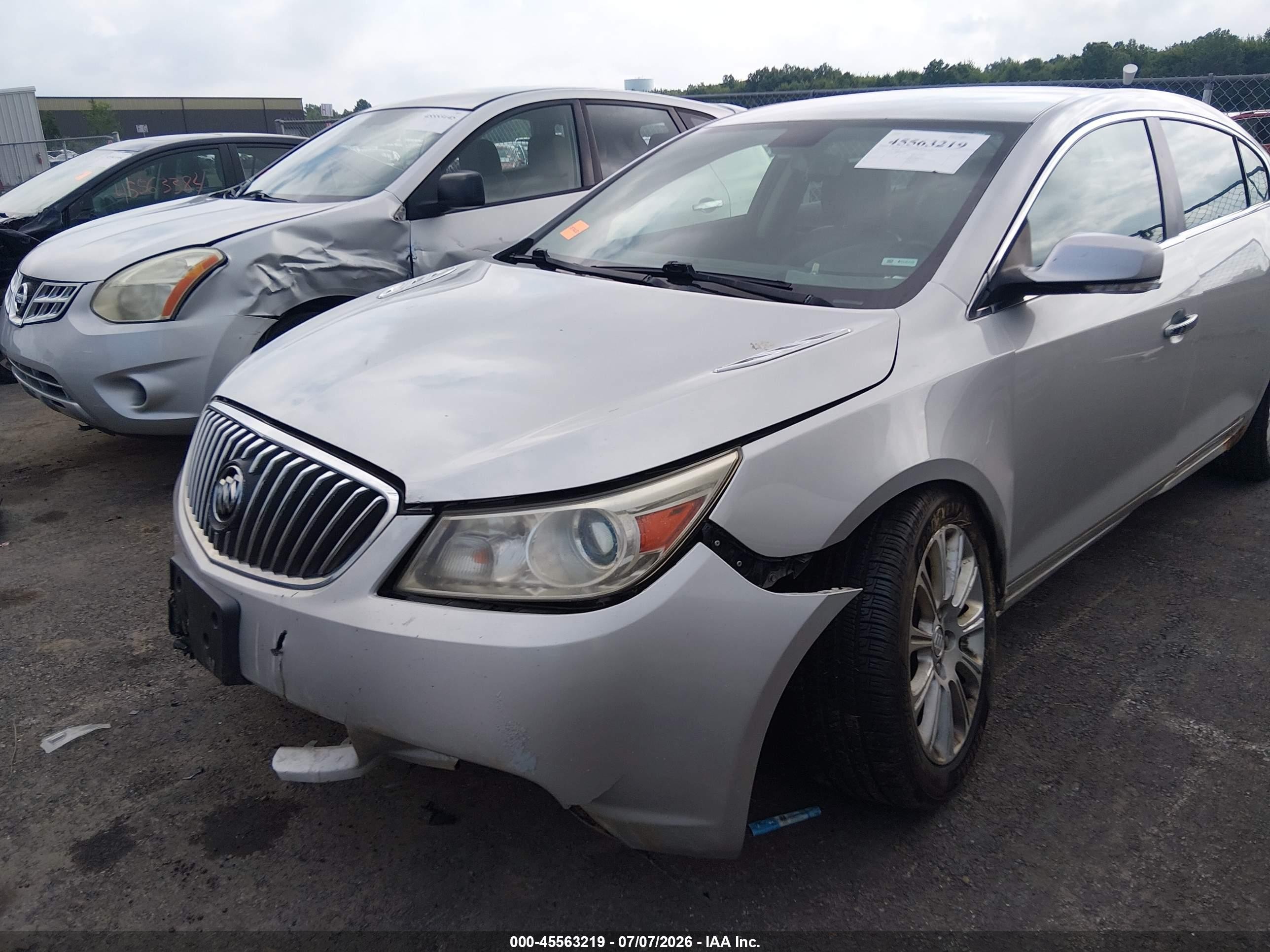 2013 Buick Lacrosse Leather Group Silver vin: 1G4GC5E31DF188497