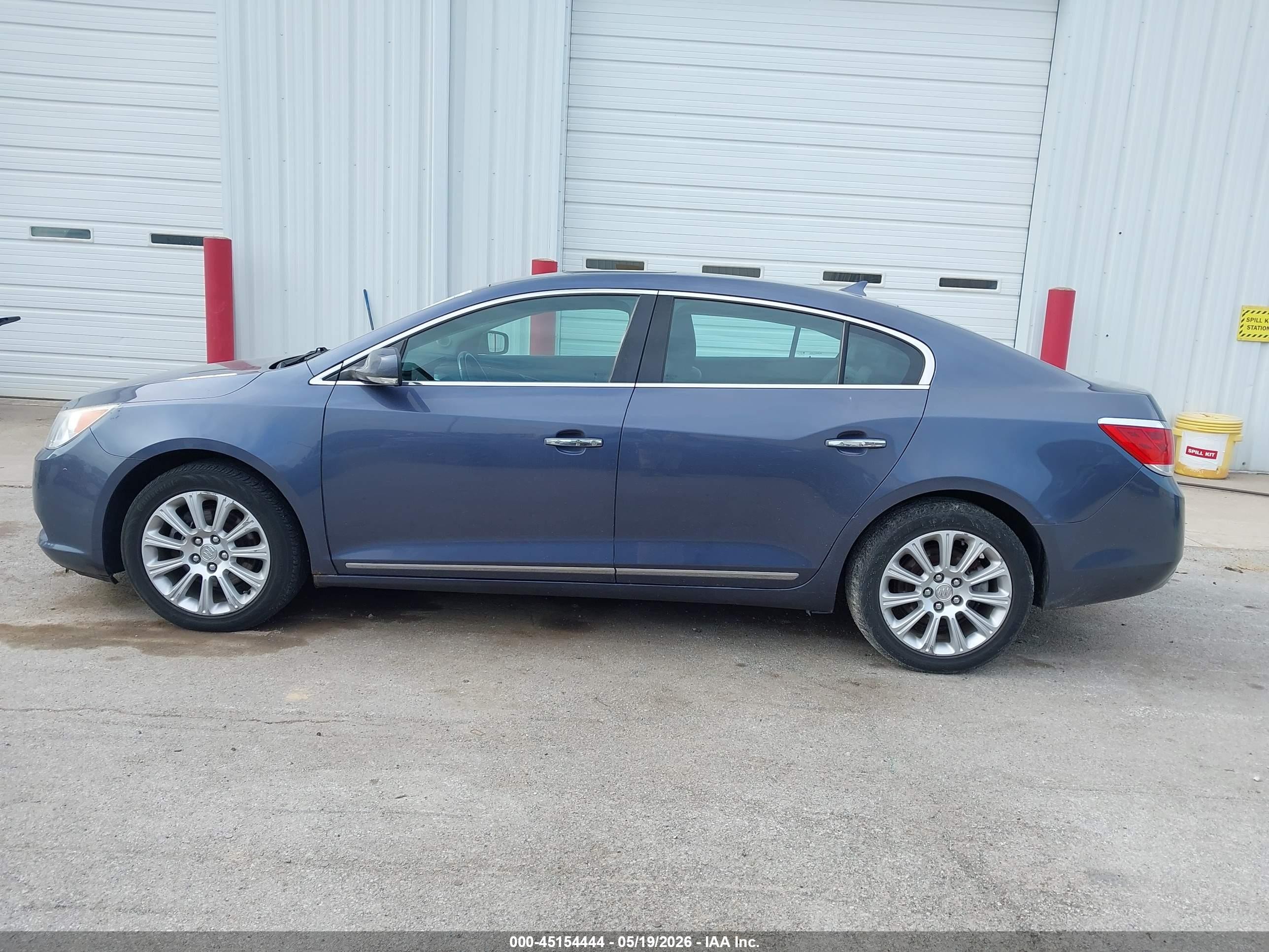 2013 Buick Lacrosse Leather Group Blue vin: 1G4GC5E31DF289104