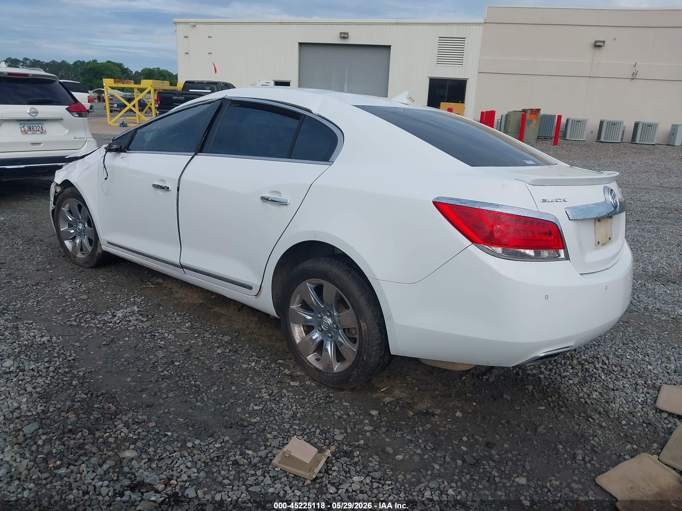 2013 Buick Lacrosse Leather Group White vin: 1G4GC5E31DF335577