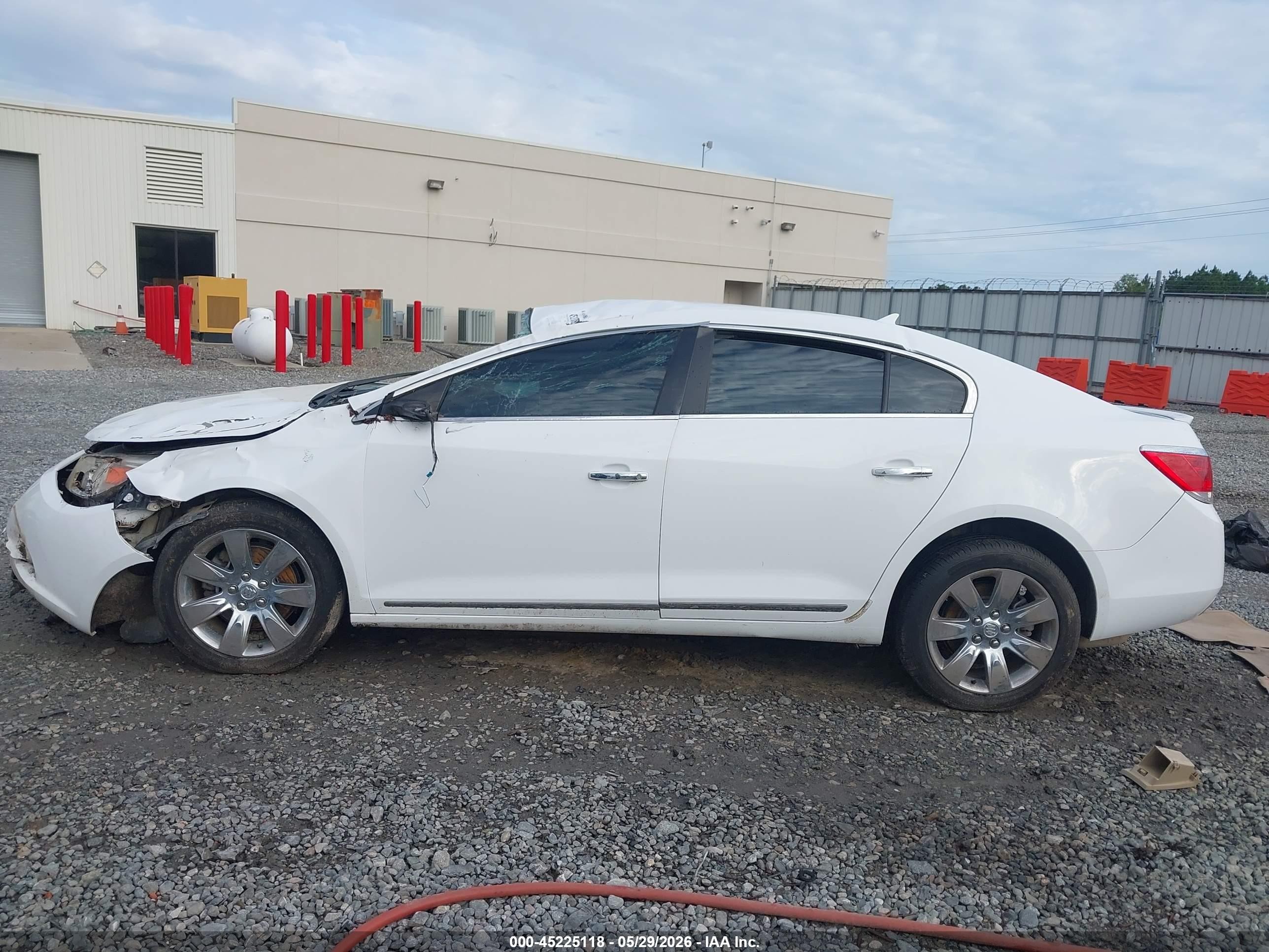 2013 Buick Lacrosse Leather Group White vin: 1G4GC5E31DF335577