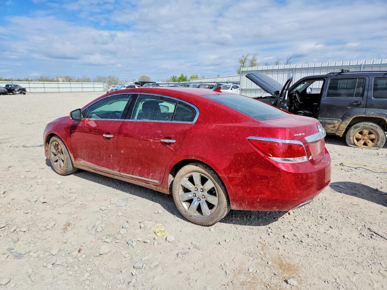 2012 Buick Lacrosse Red vin: 1G4GC5E33CF357773