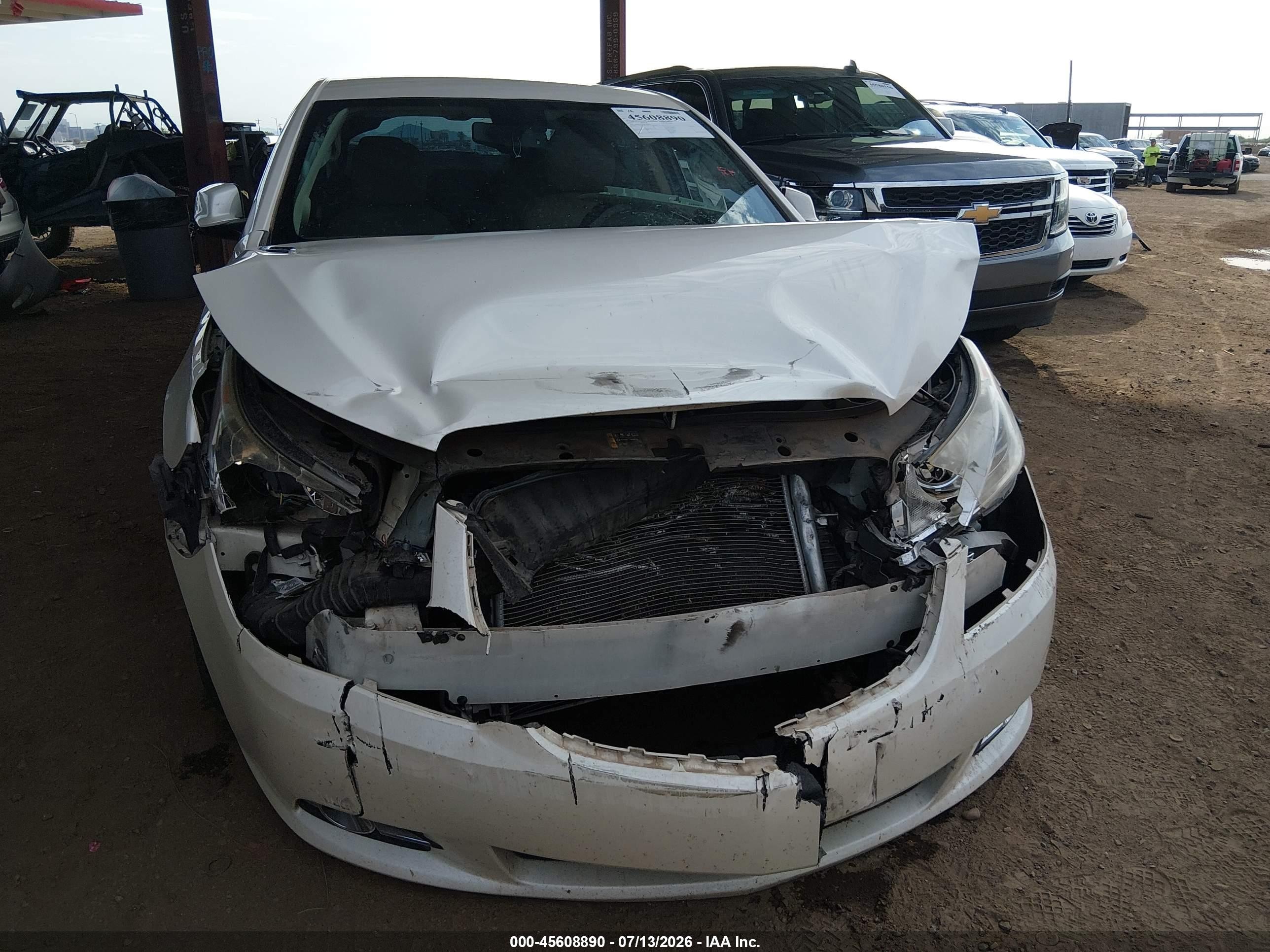 2013 Buick Lacrosse Leather Group White vin: 1G4GC5E33DF130052