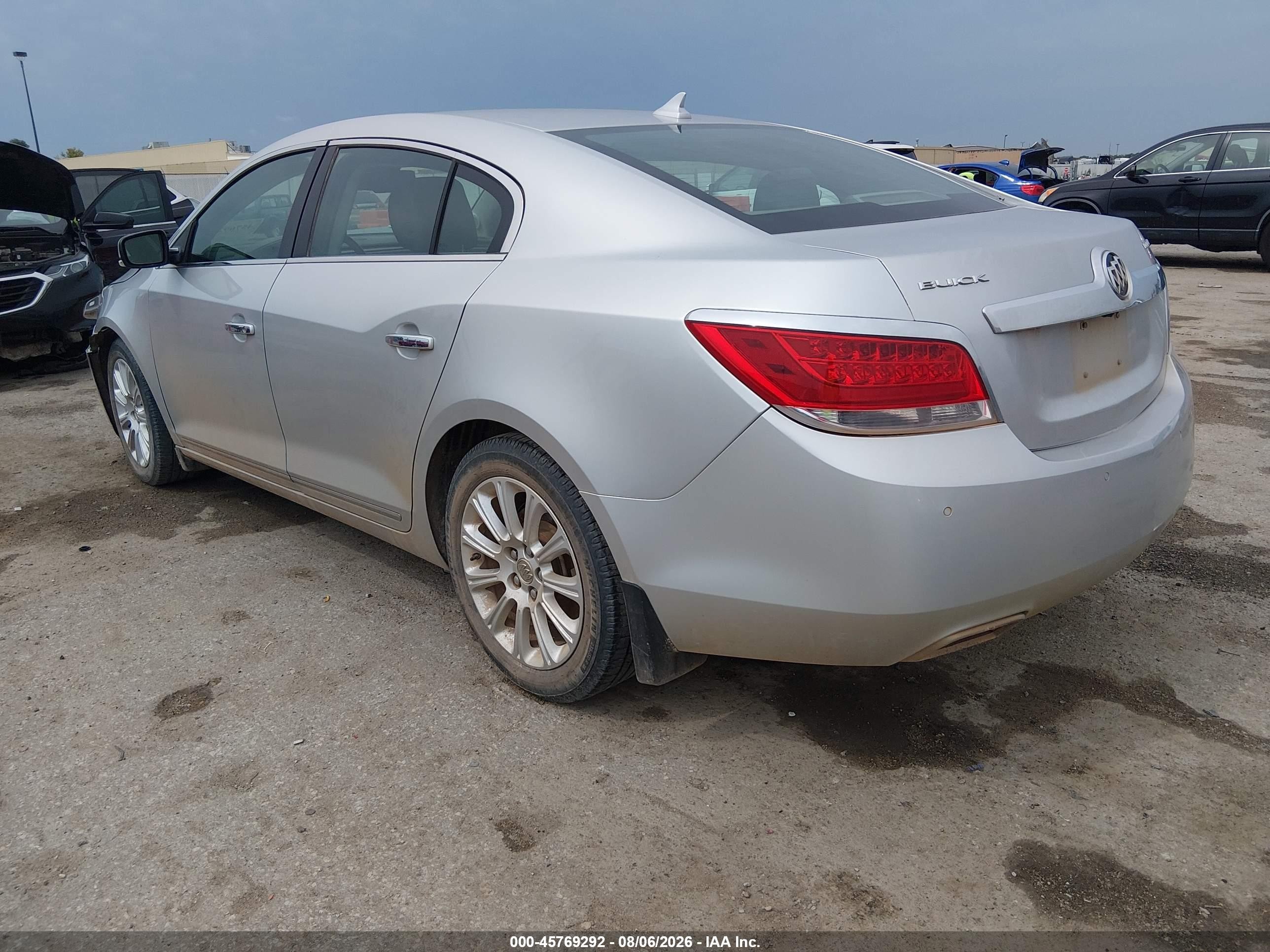 2013 Buick Lacrosse Leather Group Silver vin: 1G4GC5E33DF238591