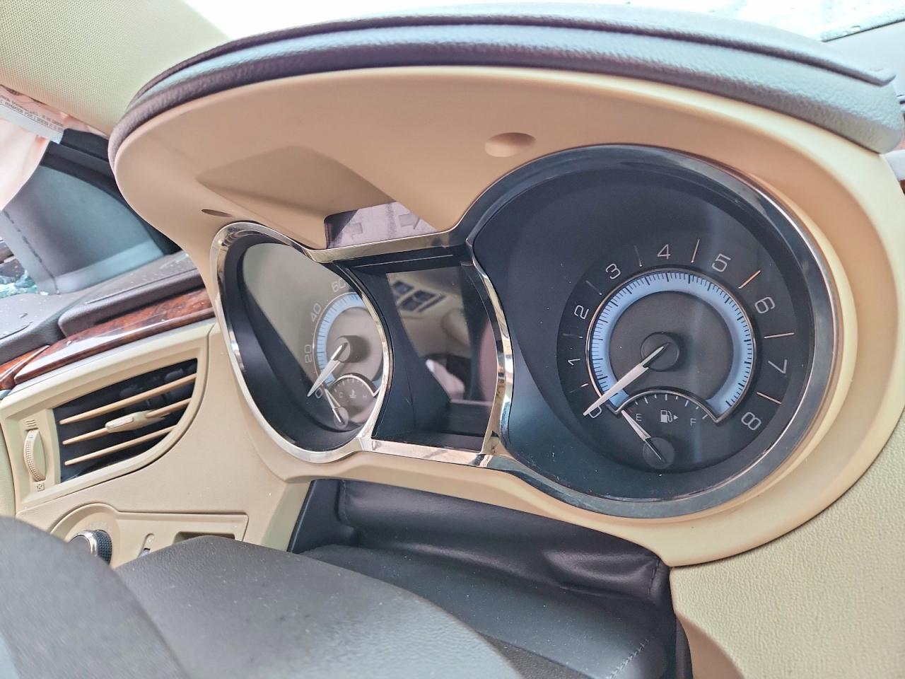 2013 Buick Lacrosse Beige vin: 1G4GC5E33DF263880