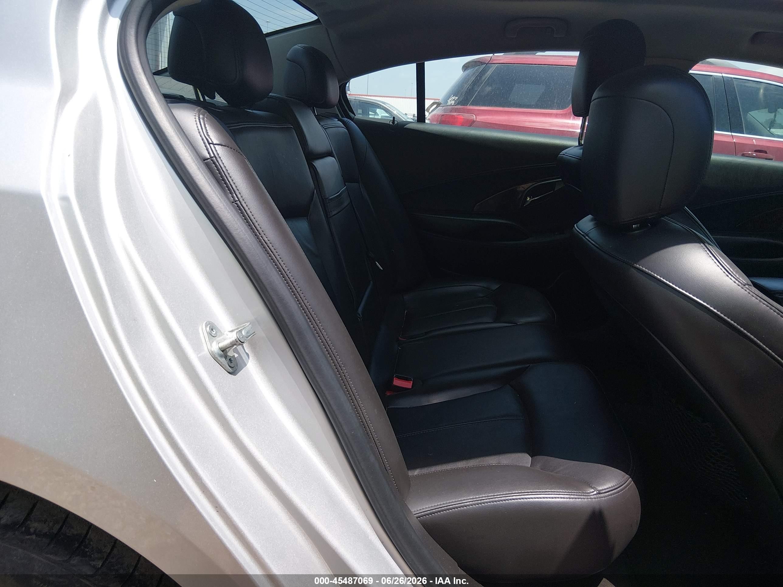 2013 Buick Lacrosse Leather Group Silver vin: 1G4GC5E33DF265824