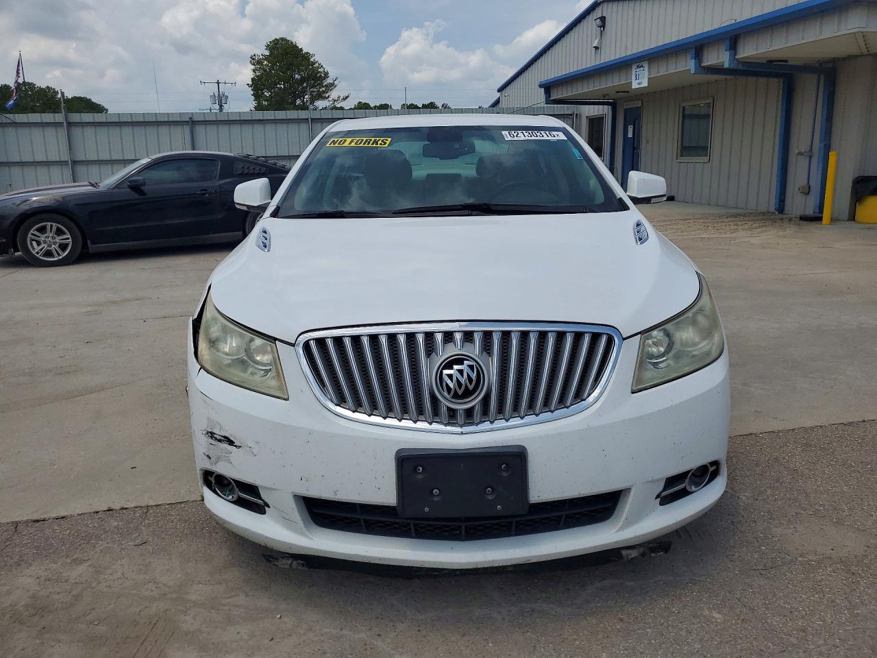 2012 Buick Lacrosse White vin: 1G4GC5E34CF320327
