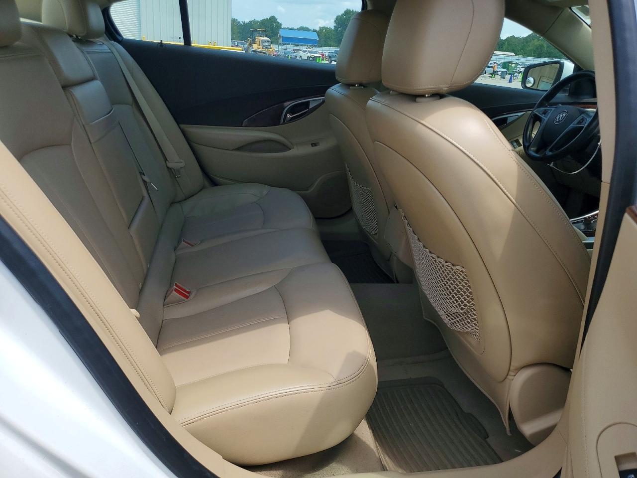 2012 Buick Lacrosse White vin: 1G4GC5E34CF320327