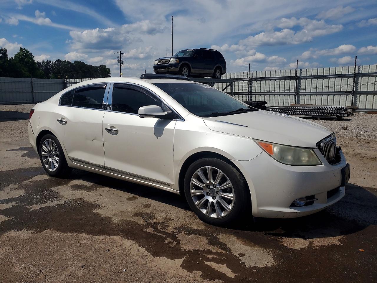 2013 Buick Lacrosse Beige vin: 1G4GC5E34DF195038