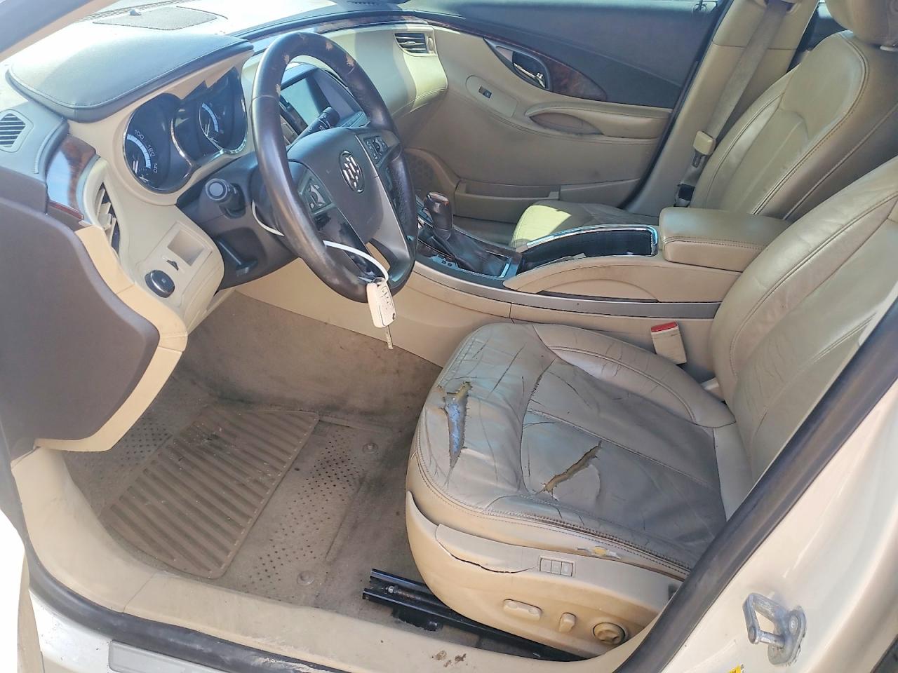 2013 Buick Lacrosse Beige vin: 1G4GC5E34DF195038