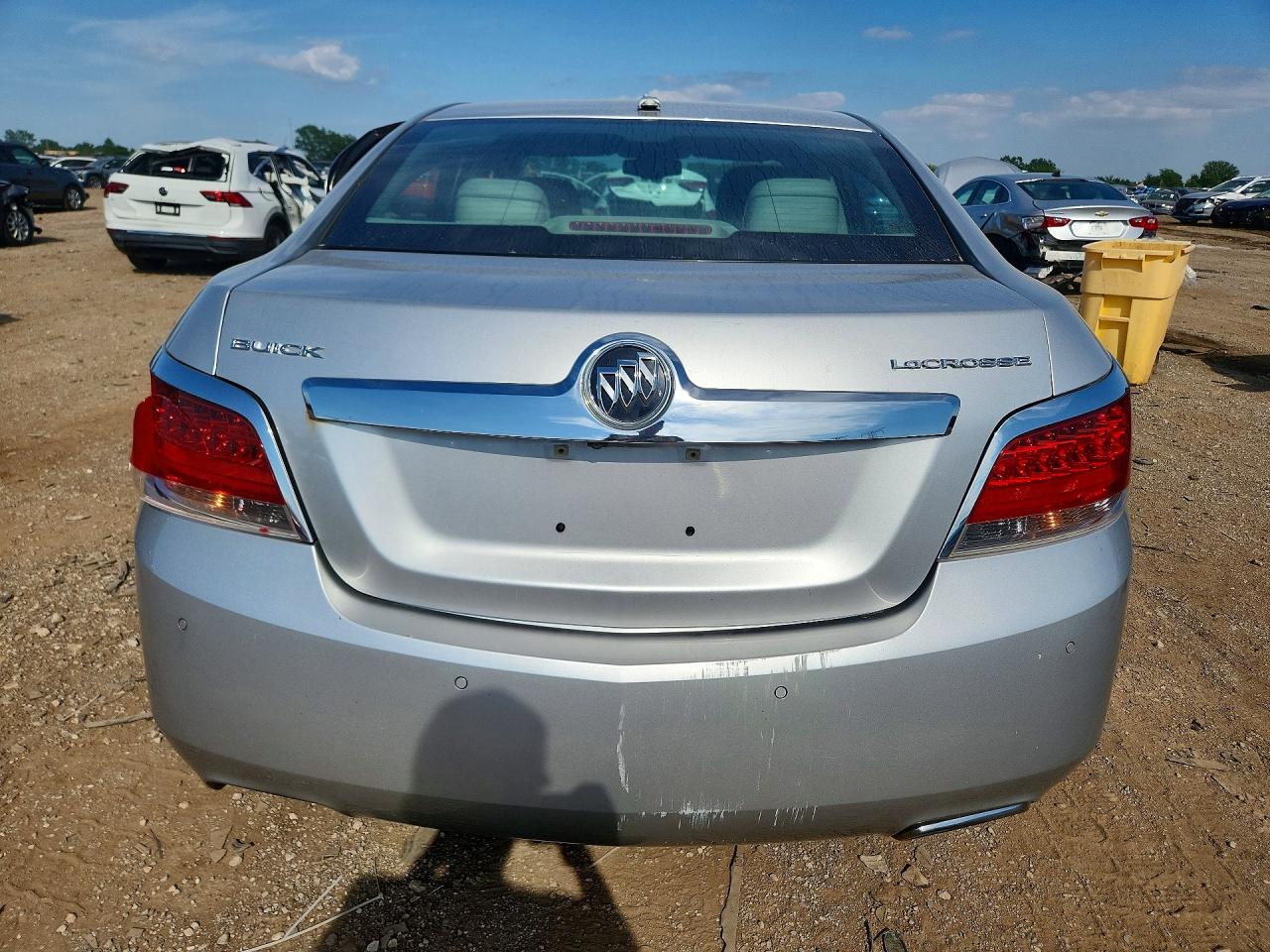 2013 Buick Lacrosse Серебряный vin: 1G4GC5E34DF219743
