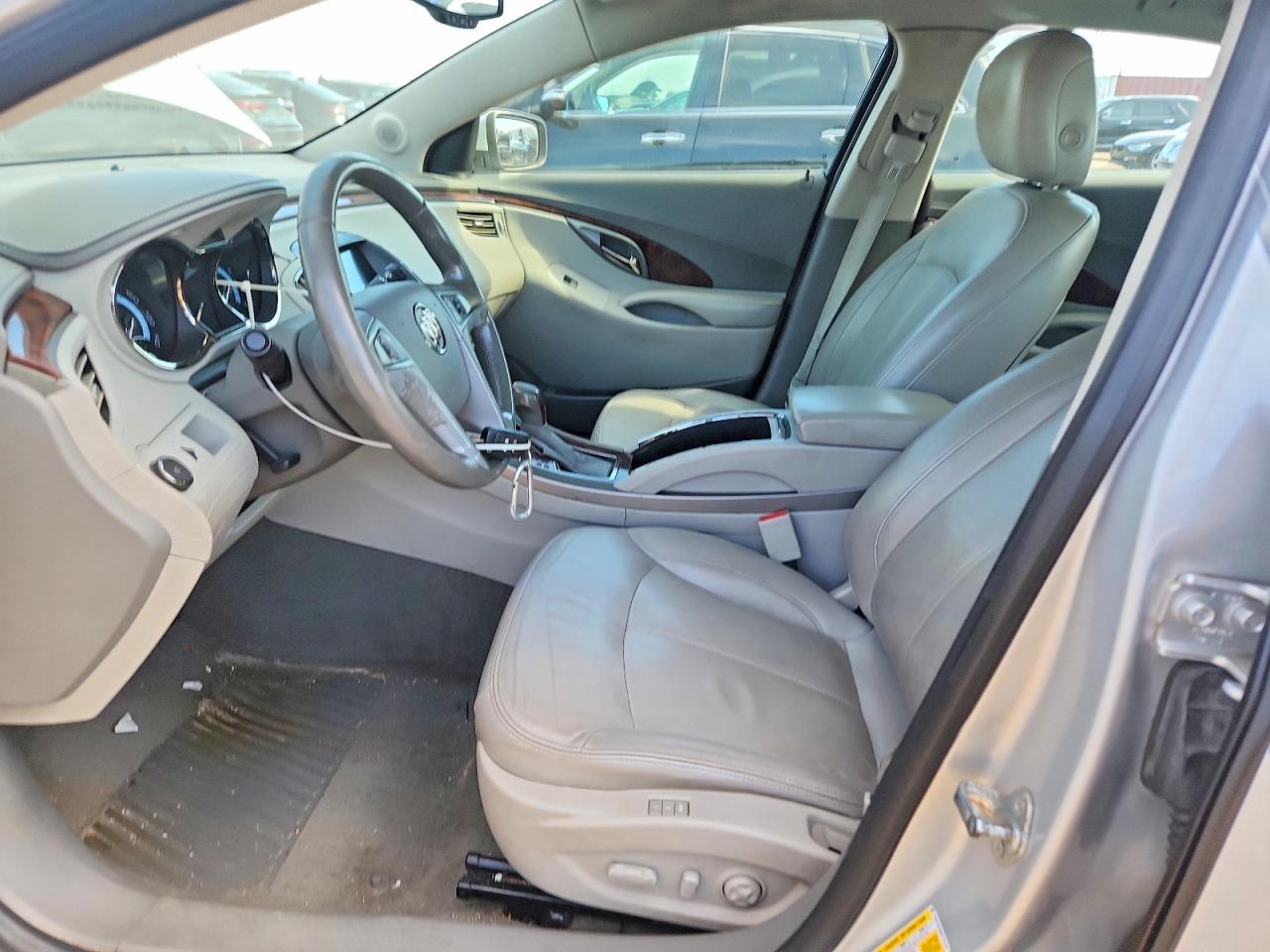2013 Buick Lacrosse Серебряный vin: 1G4GC5E34DF219743