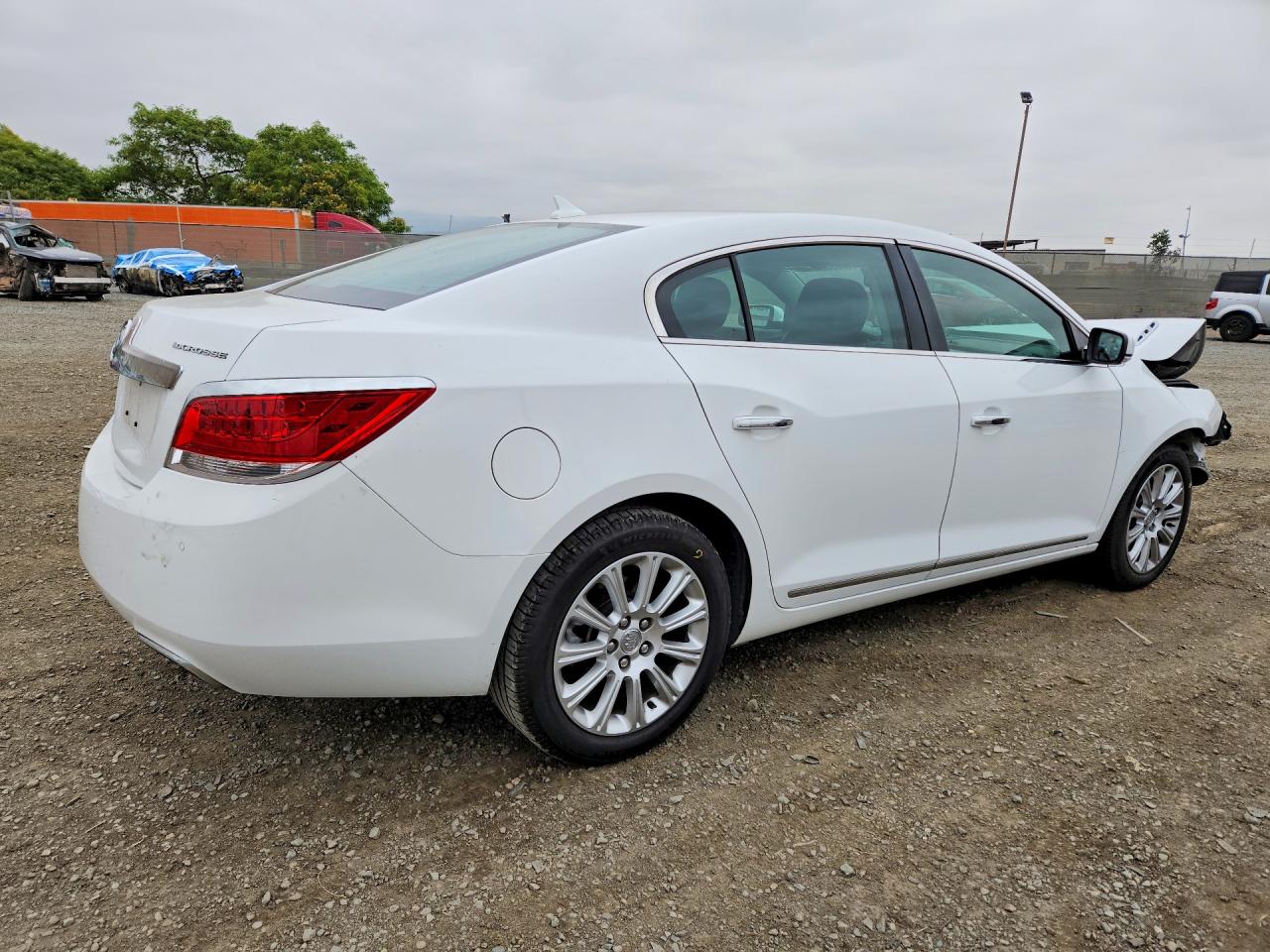 2013 Buick Lacrosse White vin: 1G4GC5E35DF193038