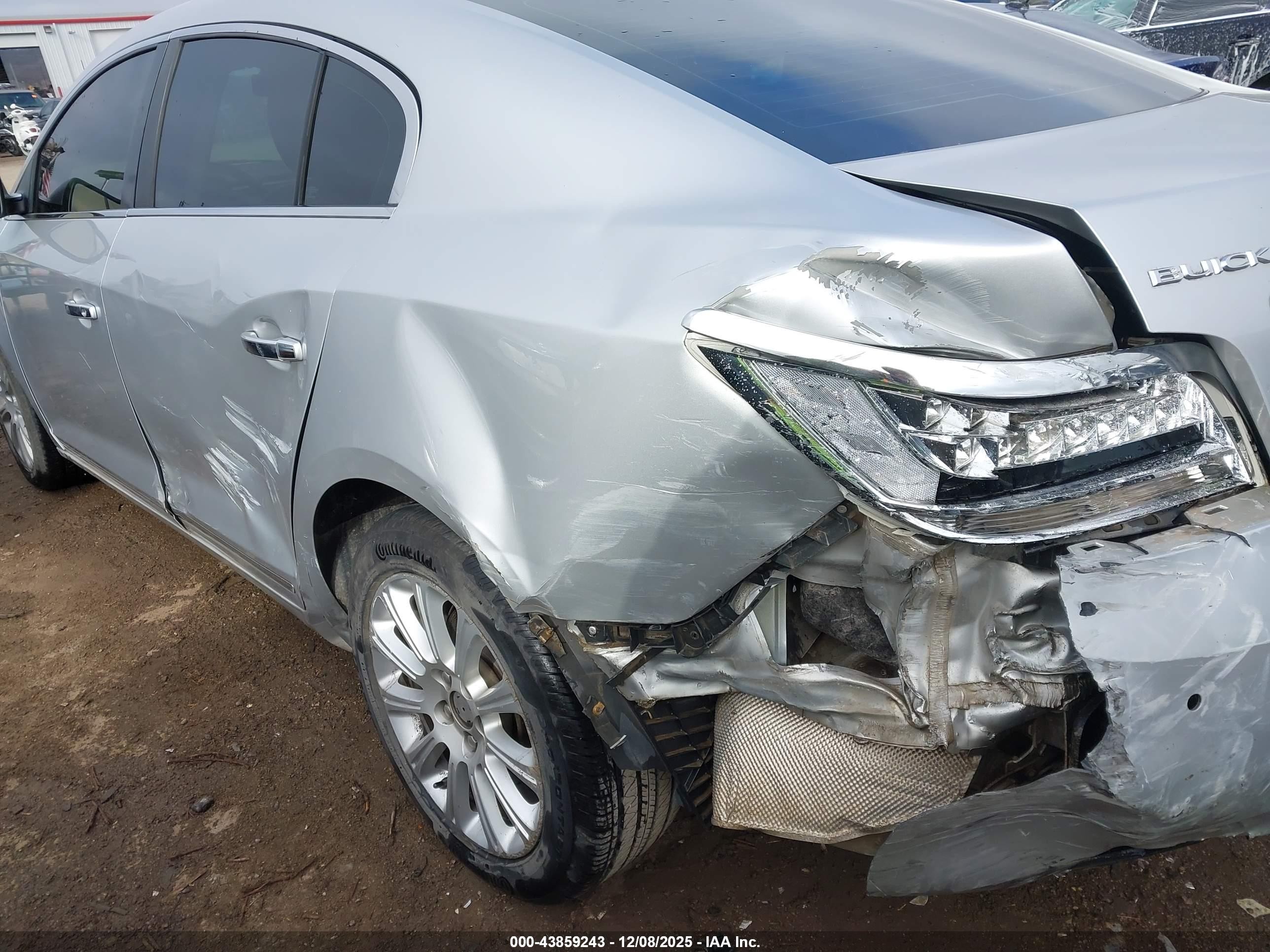 2013 Buick Lacrosse Leather Group Silver vin: 1G4GC5E35DF227219