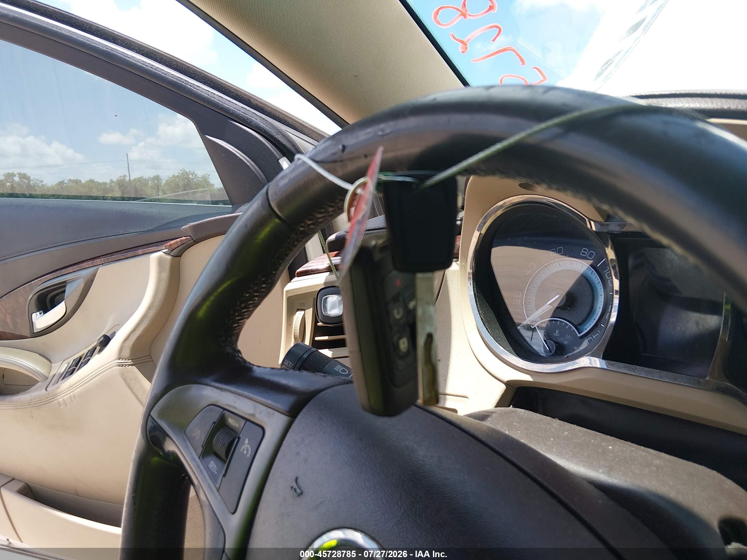 2013 Buick Lacrosse Leather Group White vin: 1G4GC5E35DF335615