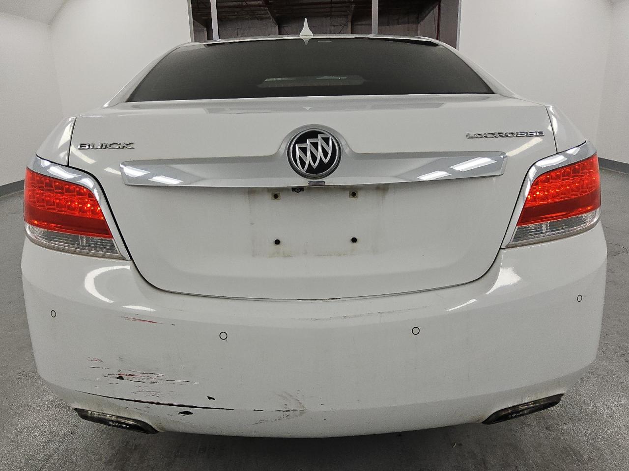 2013 Buick Lacrosse White vin: 1G4GC5E36DF162428