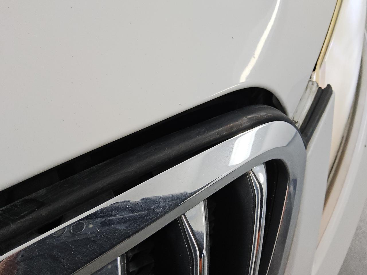 2013 Buick Lacrosse White vin: 1G4GC5E36DF162428 Damage: Grille, Chipped, 2