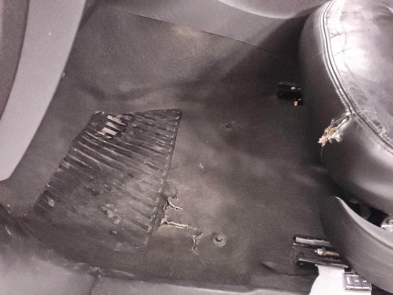 2013 Buick Lacrosse White vin: 1G4GC5E36DF162428 Damage: Left Front Carpet, Worn, Acceptable