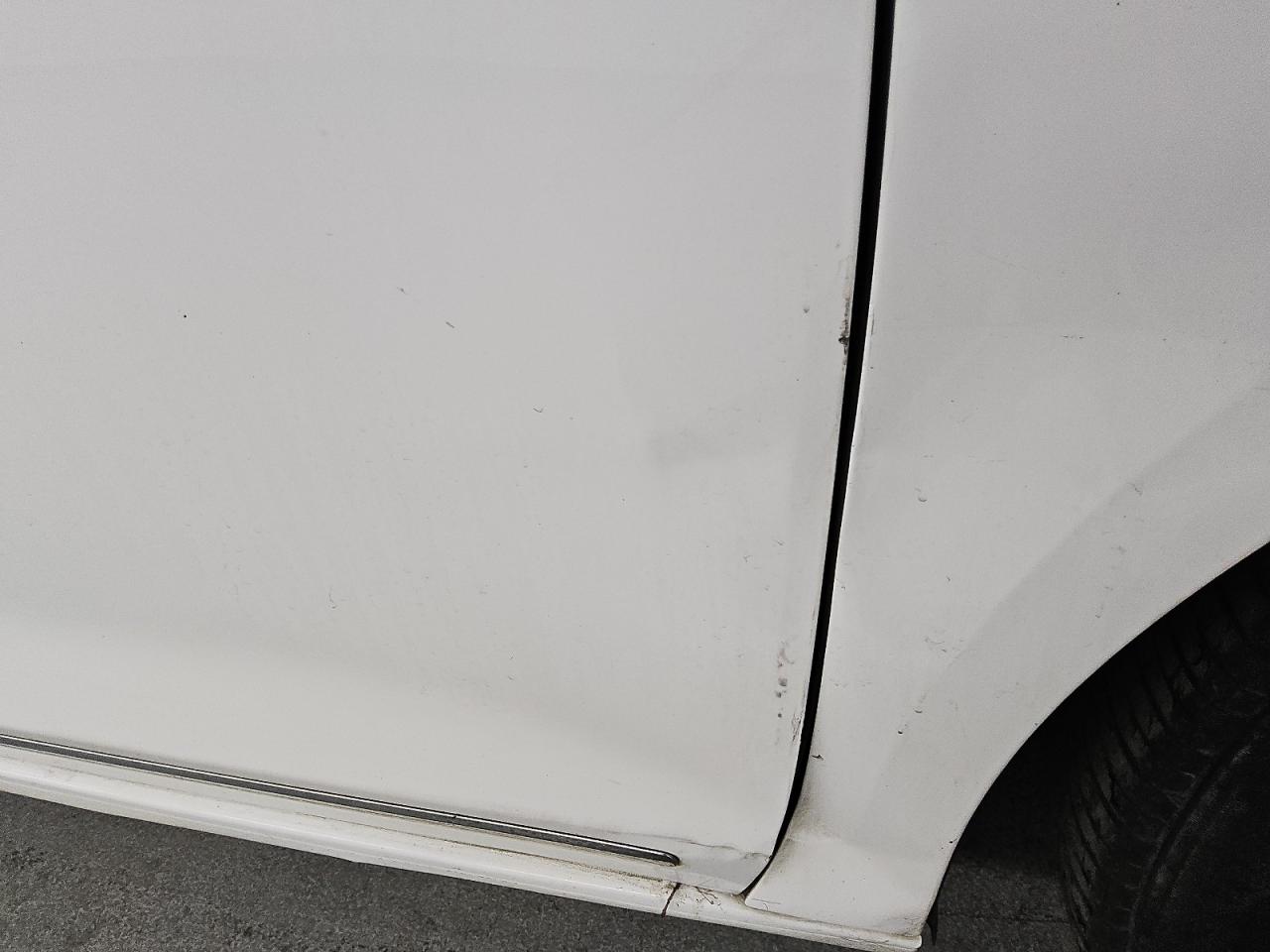 2013 Buick Lacrosse White vin: 1G4GC5E36DF162428 Damage: Right Front Door, Dent(S) W/ Paint Dmg, 1 To 2 Inches