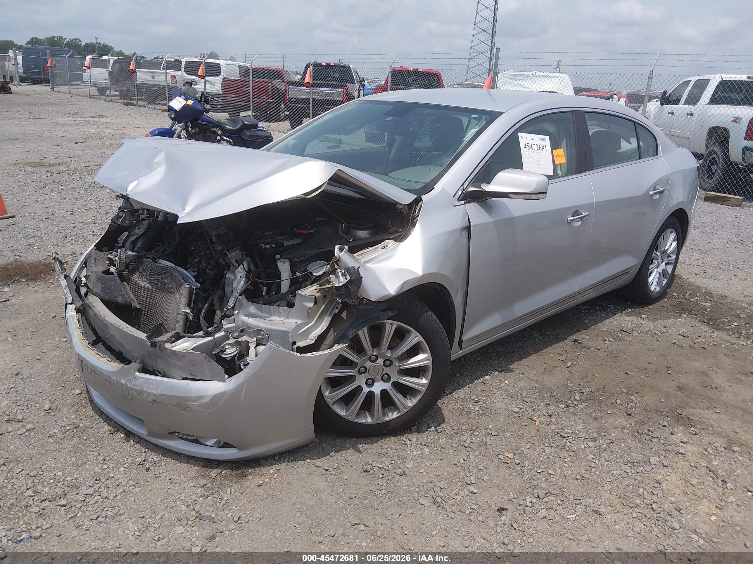 2013 Buick Lacrosse Leather Group Silver vin: 1G4GC5E36DF300114