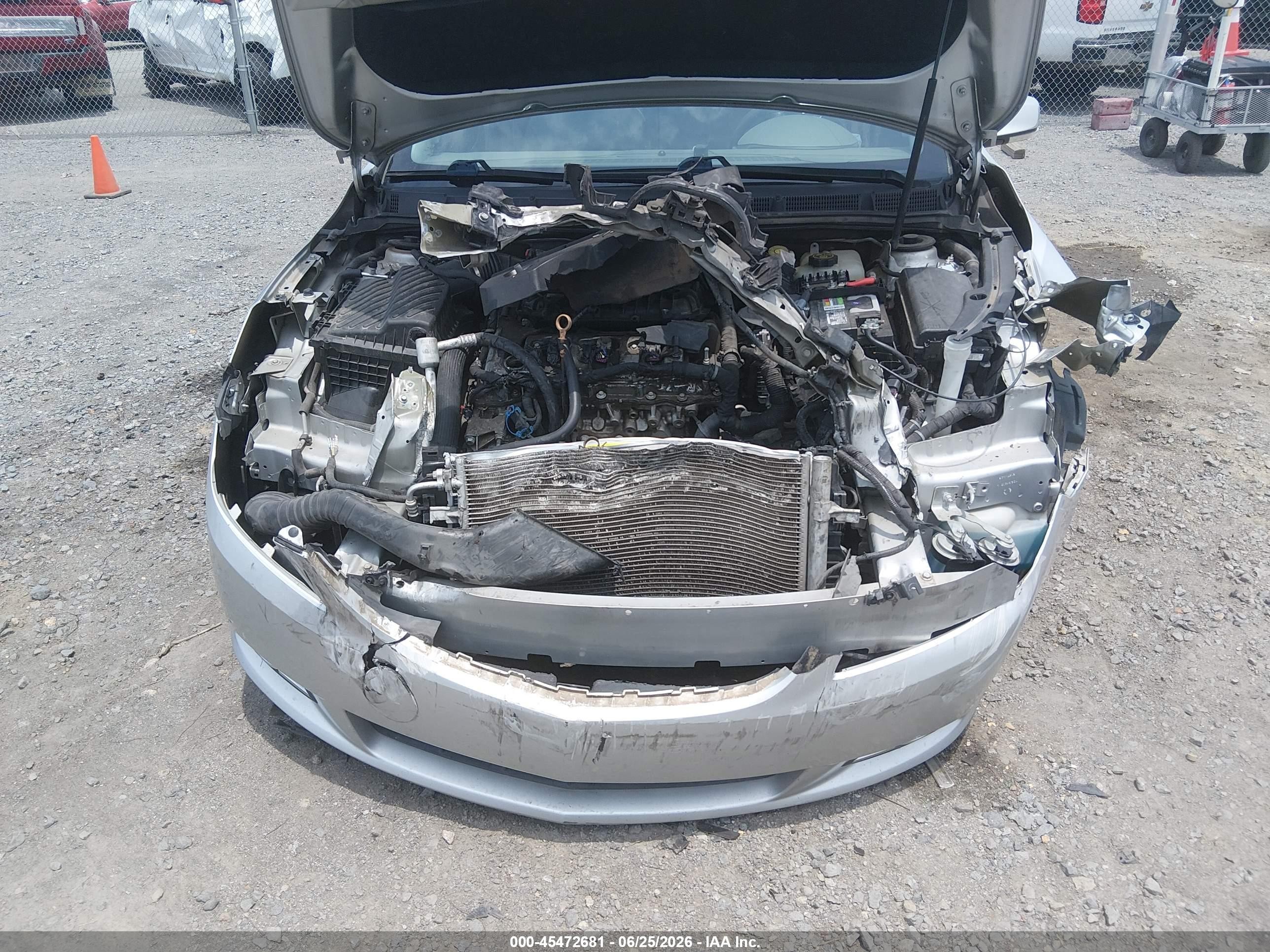 2013 Buick Lacrosse Leather Group Silver vin: 1G4GC5E36DF300114