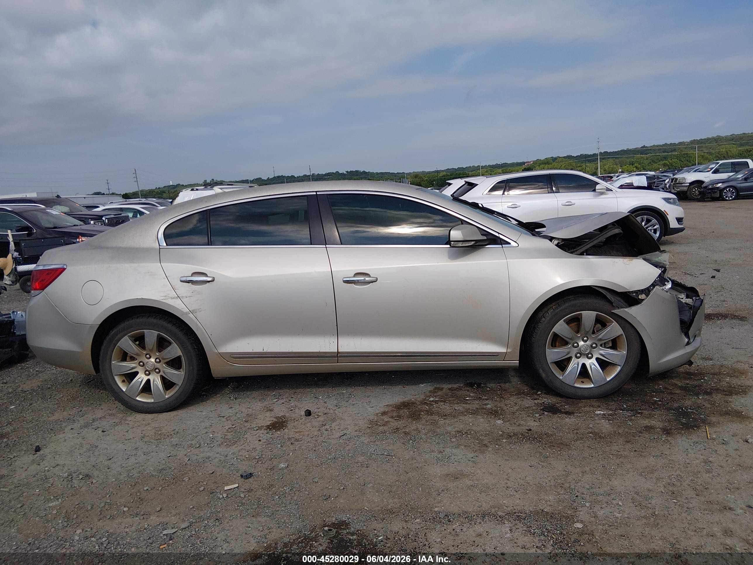 2013 Buick Lacrosse Leather Group Золотой vin: 1G4GC5E36DF335543