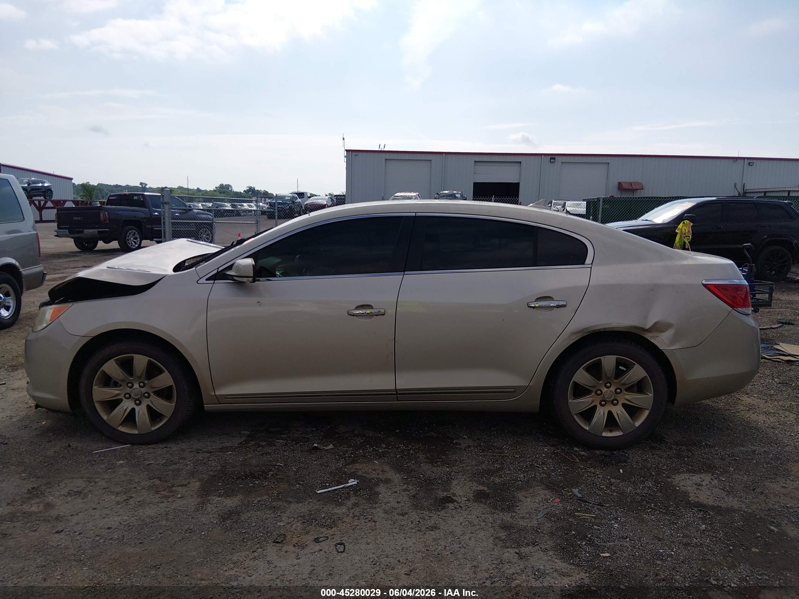 2013 Buick Lacrosse Leather Group Золотой vin: 1G4GC5E36DF335543