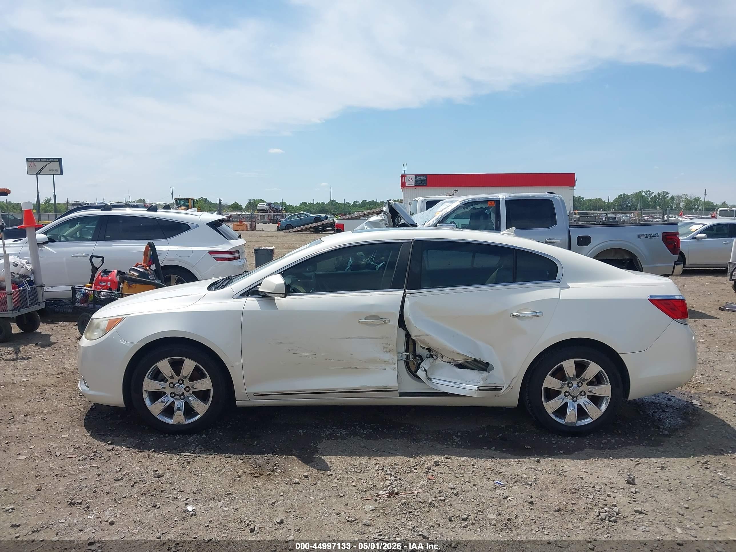 2012 Buick Lacrosse Leather Group White vin: 1G4GC5E37CF182511