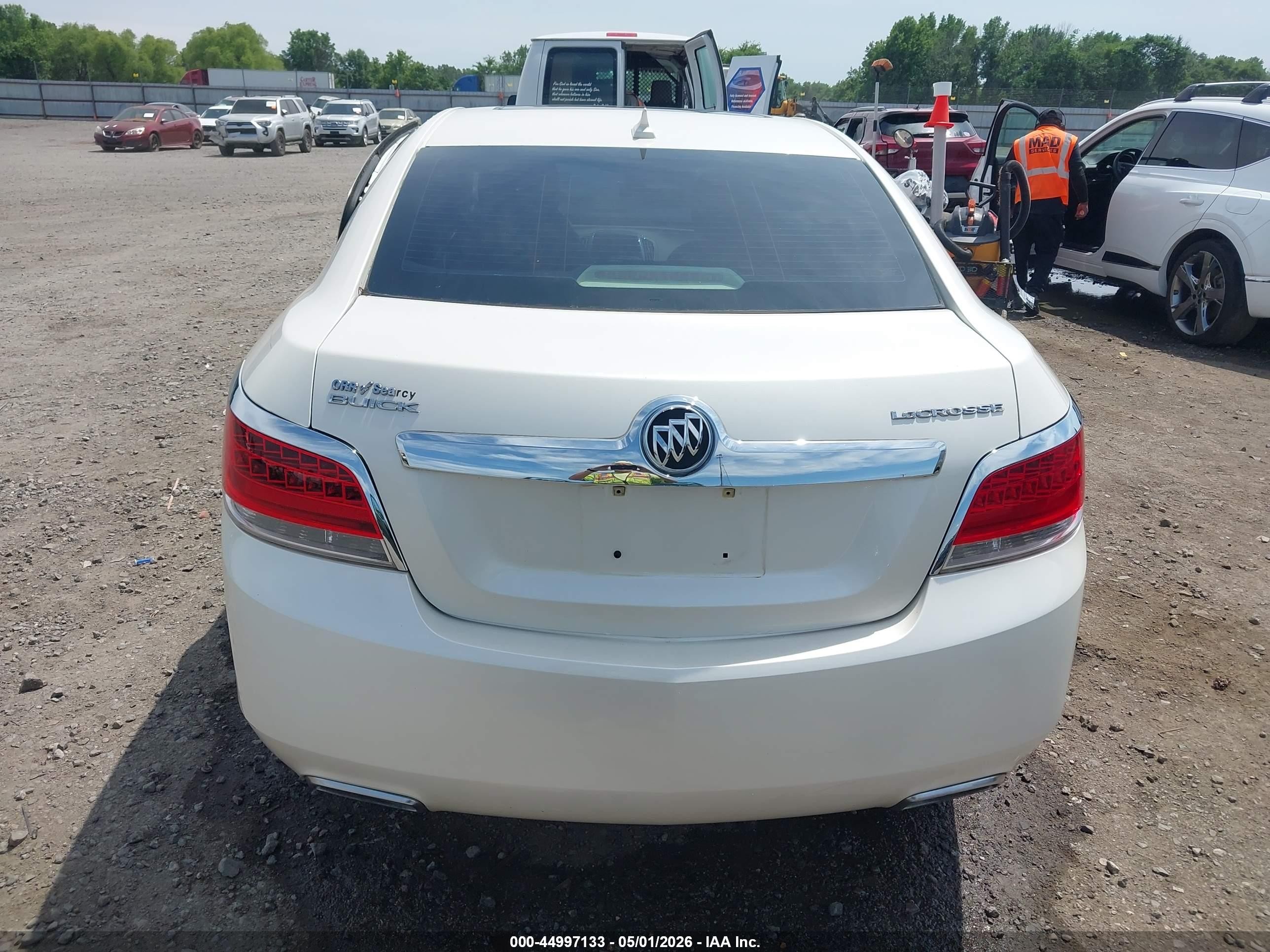 2012 Buick Lacrosse Leather Group White vin: 1G4GC5E37CF182511