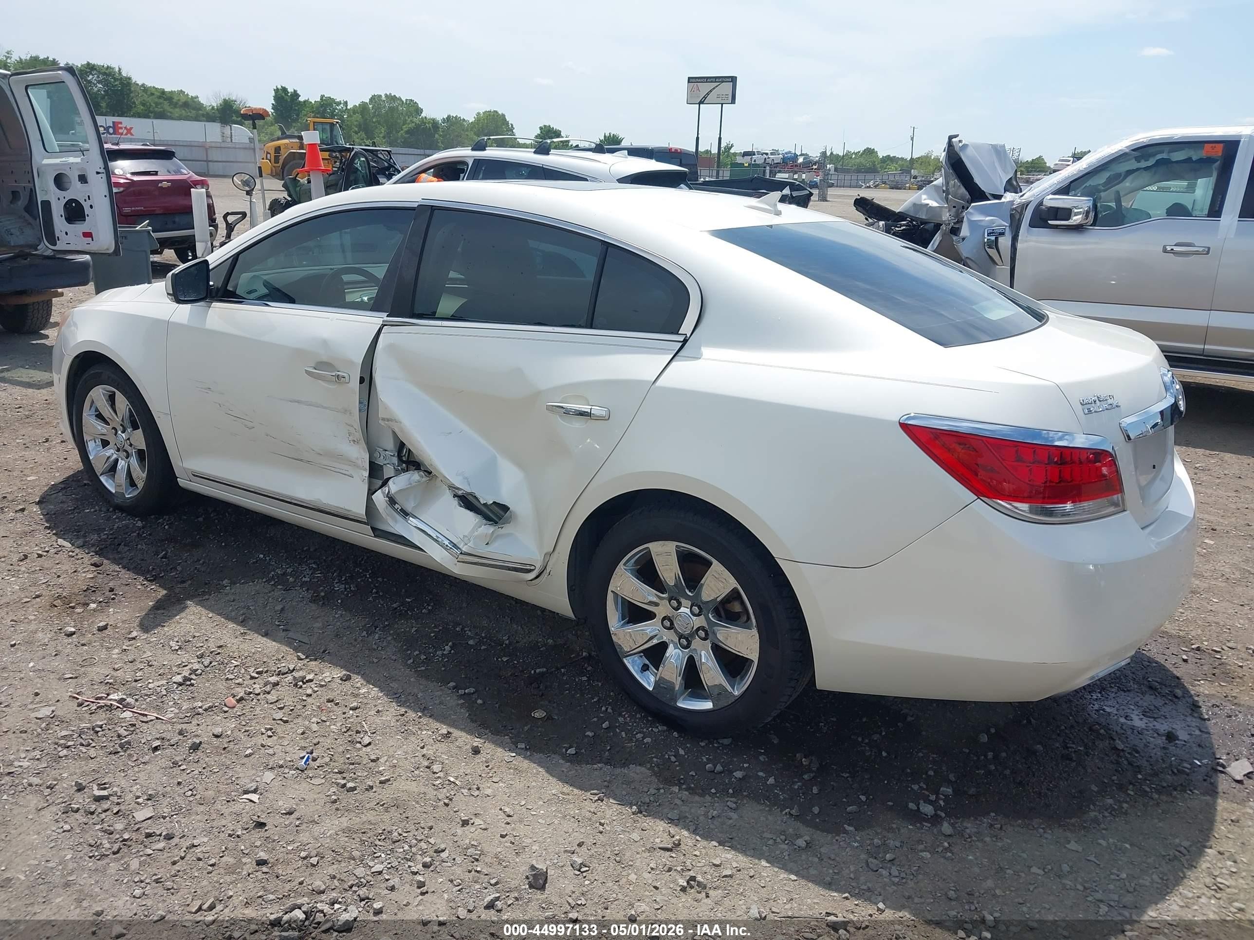 2012 Buick Lacrosse Leather Group White vin: 1G4GC5E37CF182511