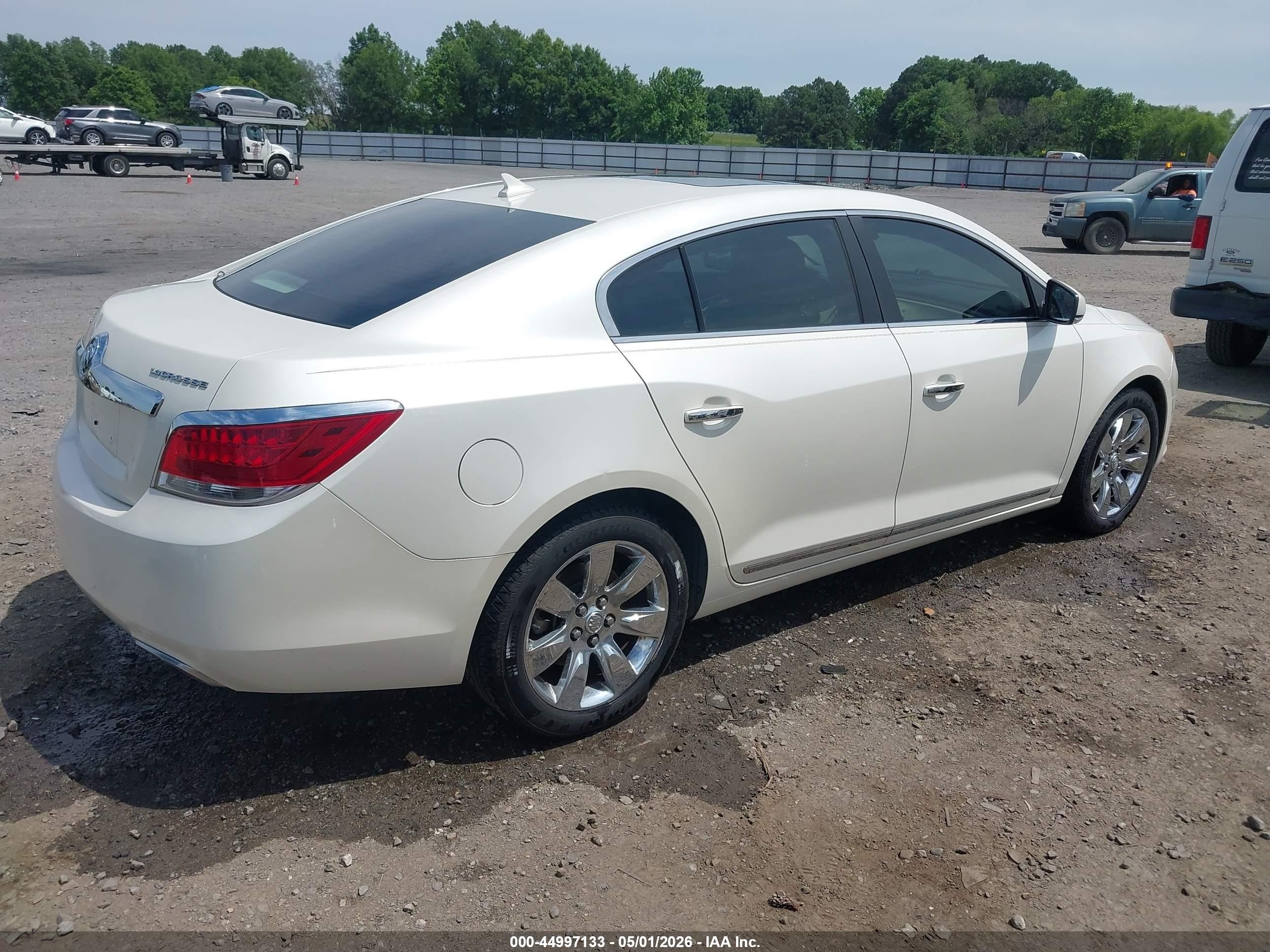 2012 Buick Lacrosse Leather Group White vin: 1G4GC5E37CF182511
