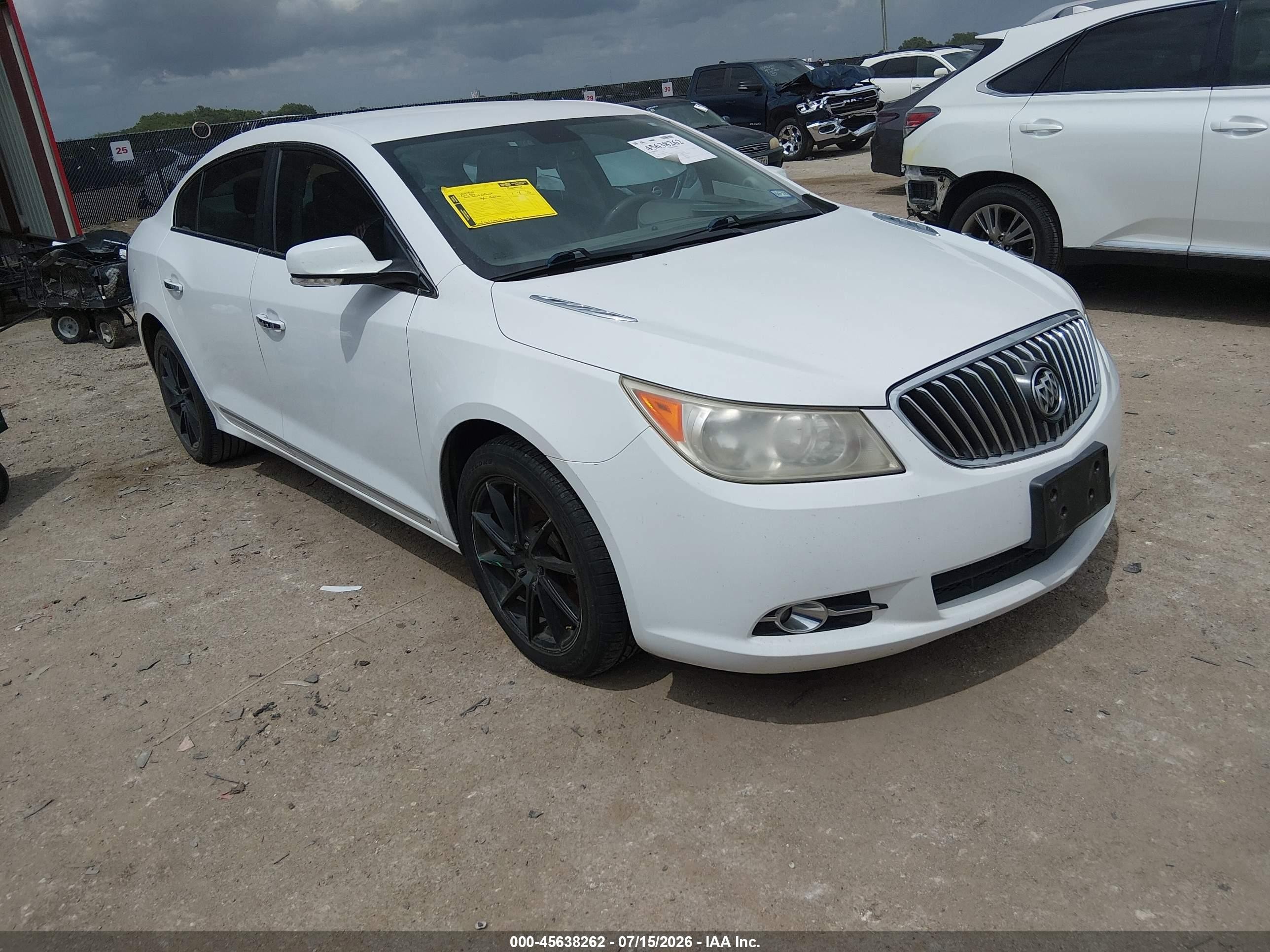 2013 Buick Lacrosse Leather Group White vin: 1G4GC5E37DF123556