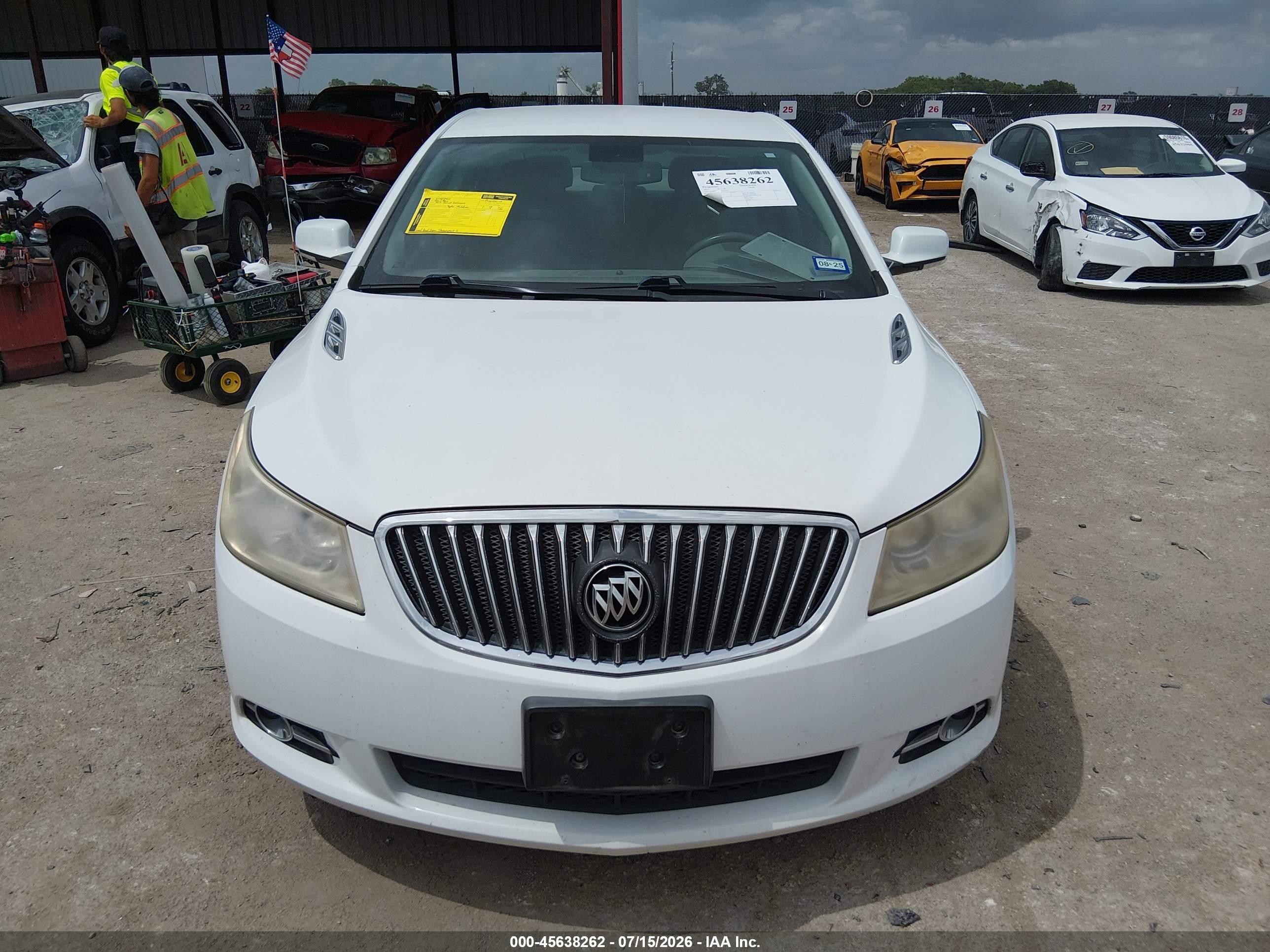 2013 Buick Lacrosse Leather Group White vin: 1G4GC5E37DF123556