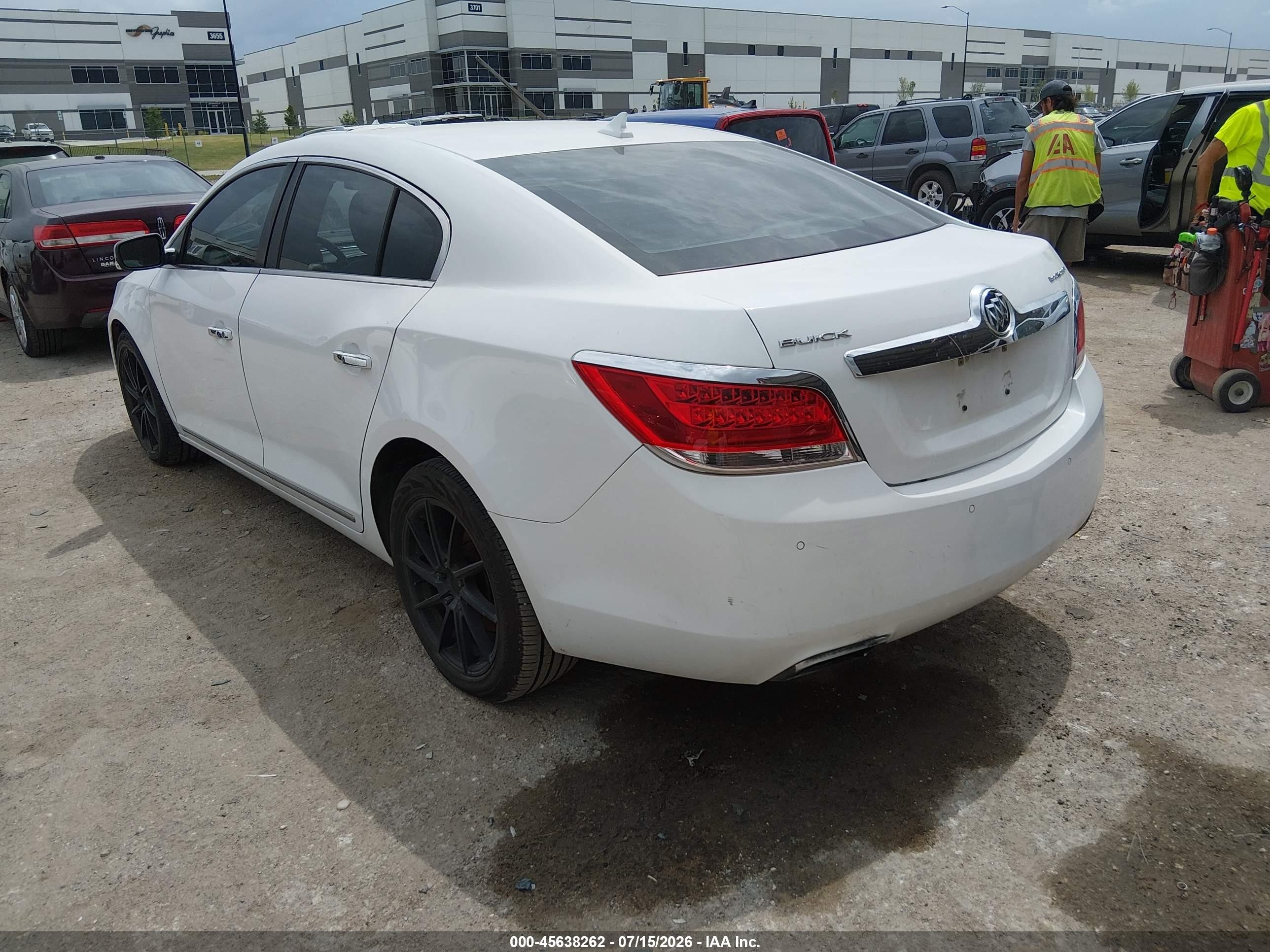 2013 Buick Lacrosse Leather Group White vin: 1G4GC5E37DF123556
