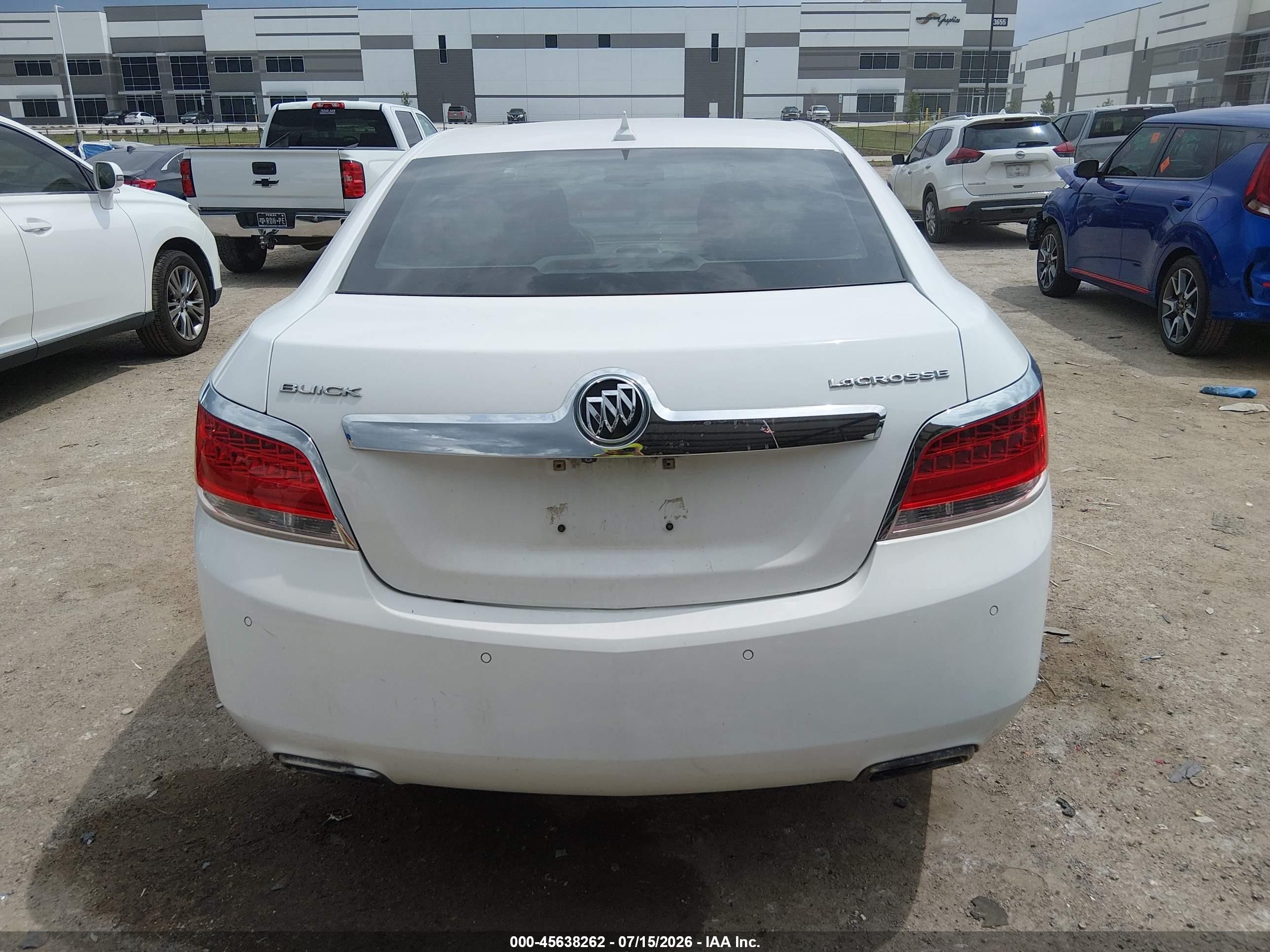 2013 Buick Lacrosse Leather Group White vin: 1G4GC5E37DF123556