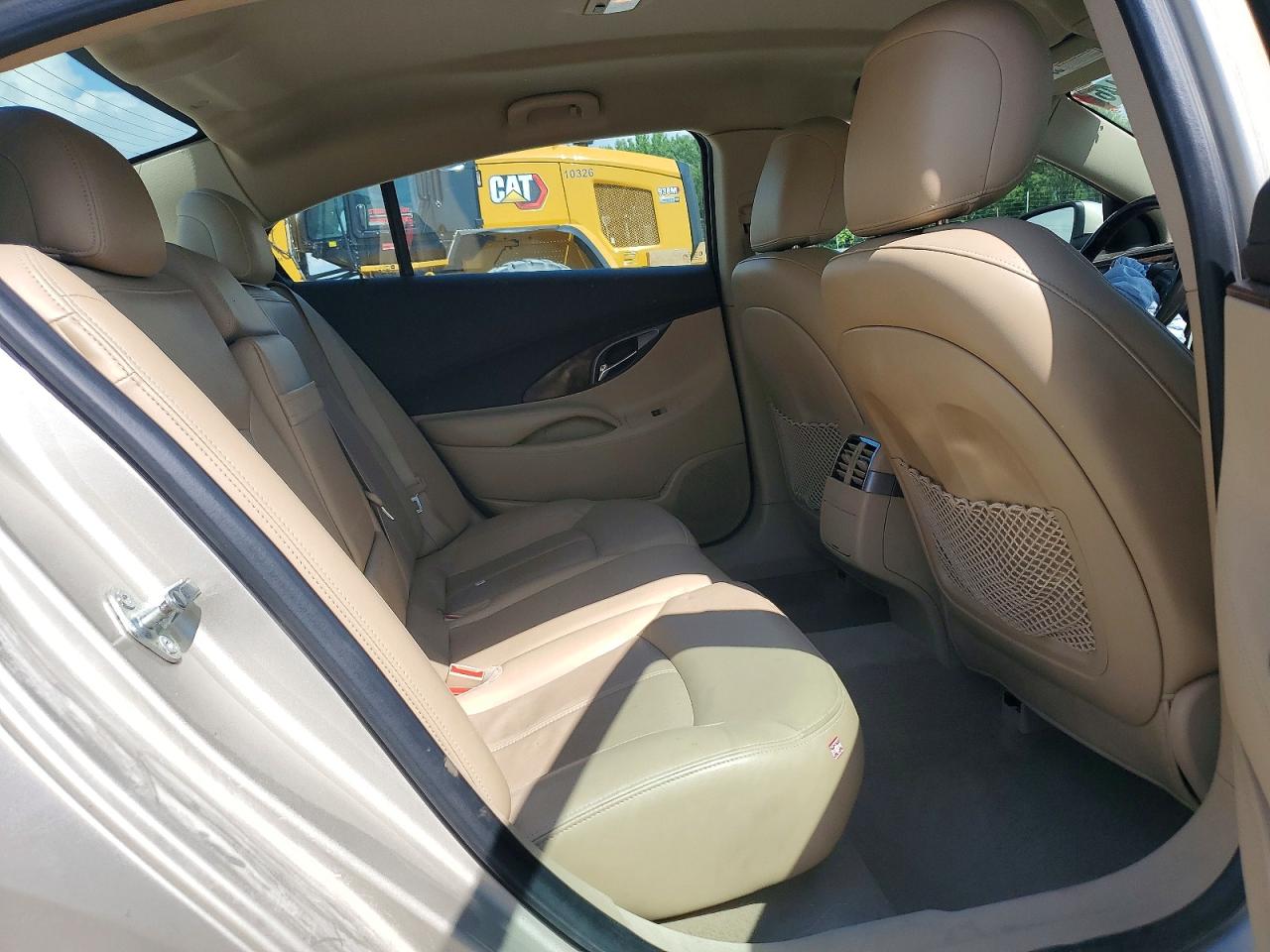 2013 Buick Lacrosse Кремовый vin: 1G4GC5E37DF328522