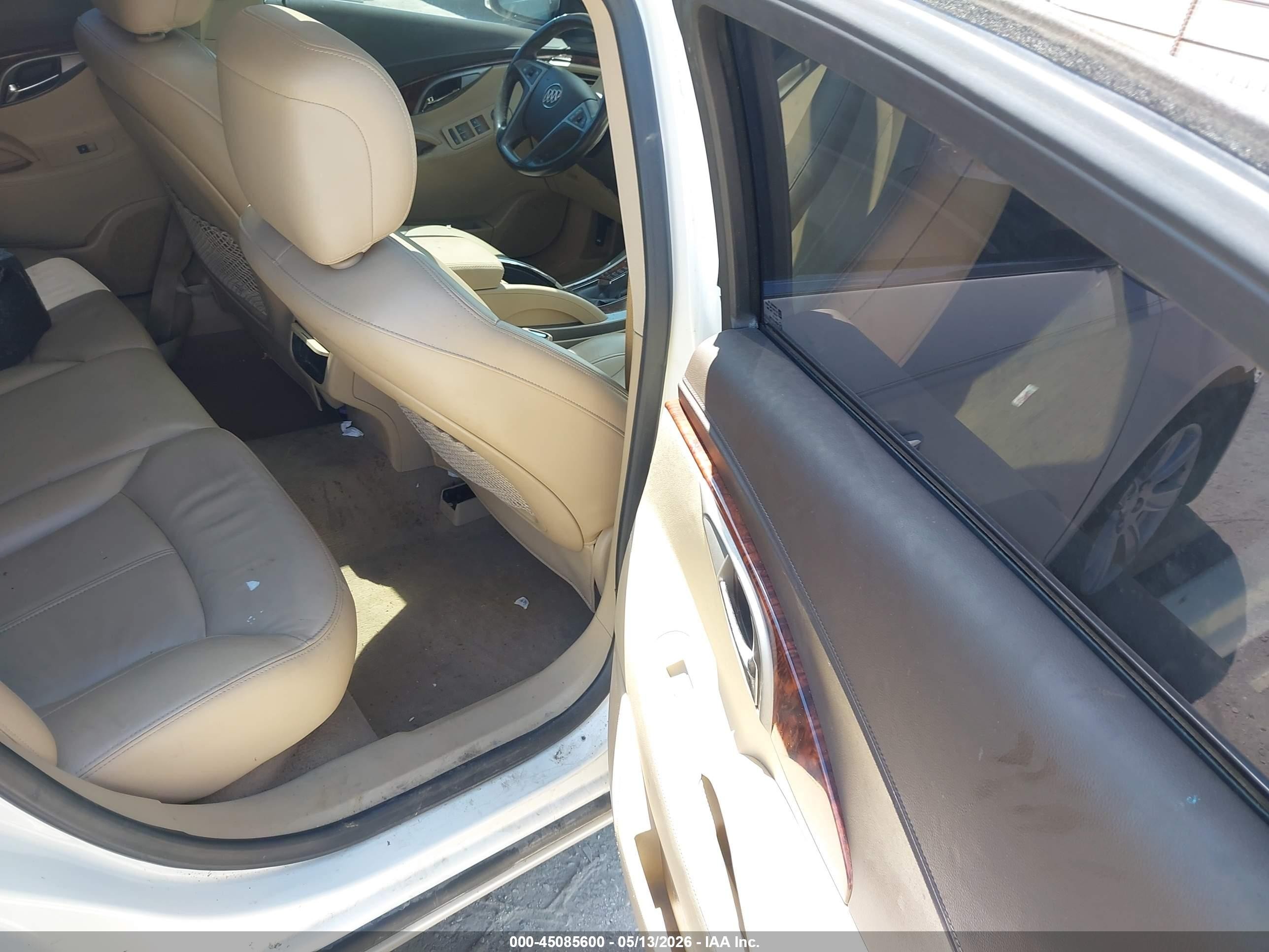 2012 Buick Lacrosse Leather Group White vin: 1G4GC5E38CF352908