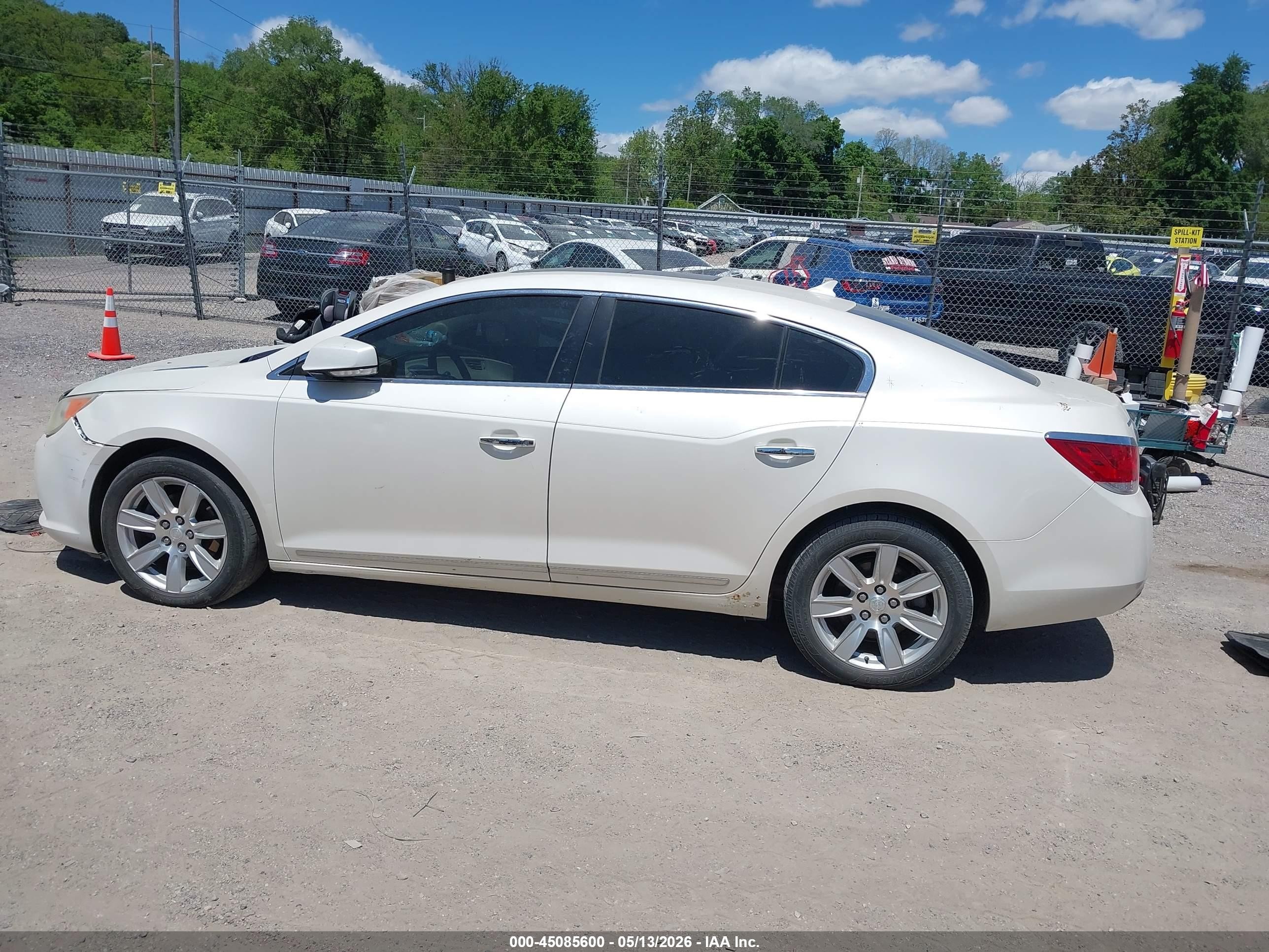 2012 Buick Lacrosse Leather Group White vin: 1G4GC5E38CF352908